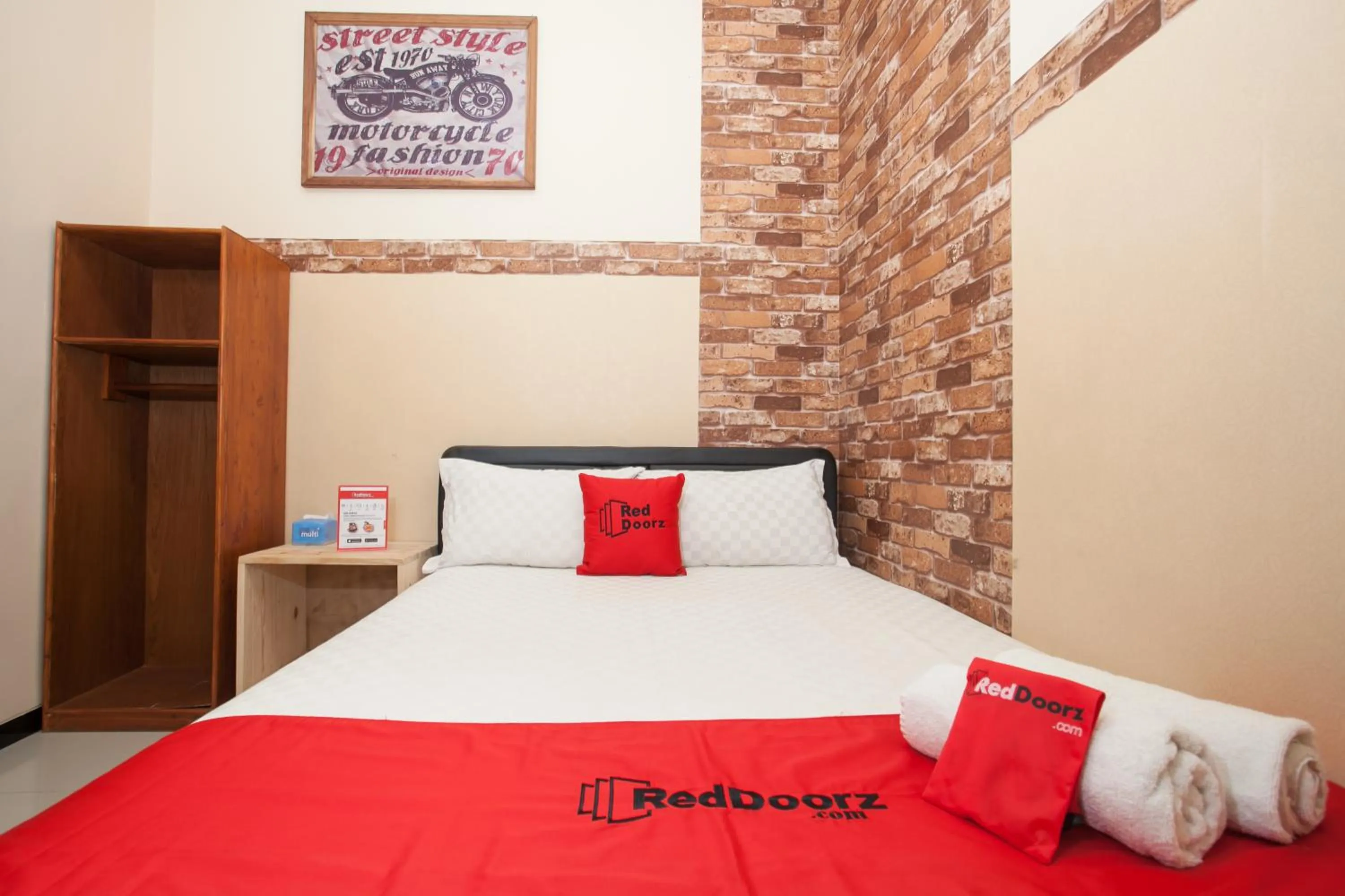 Bed in RedDoorz @ Omah Wetan Sawojajar Malang