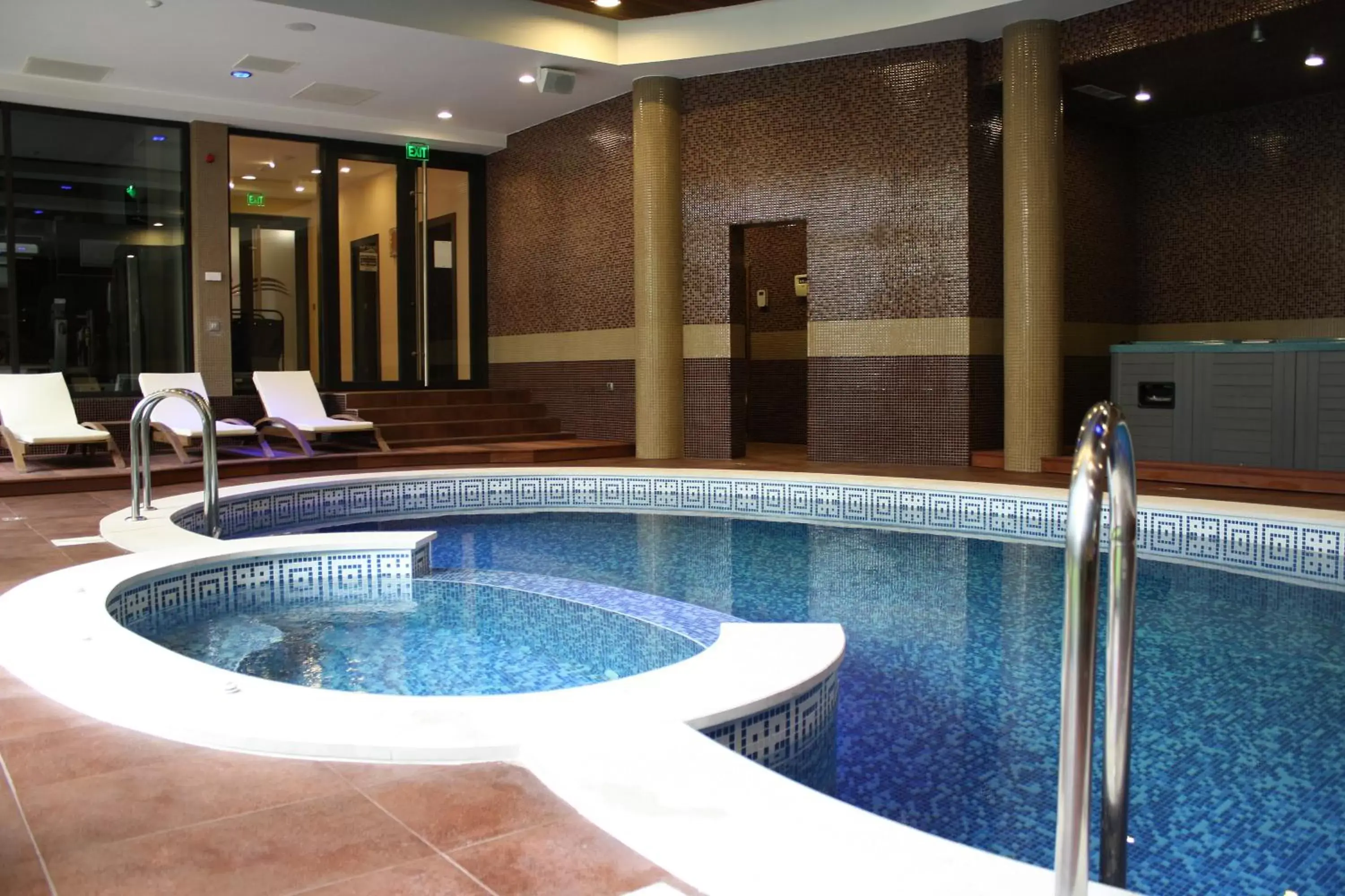 Swimming Pool in Olives City Hotel - Free Parking