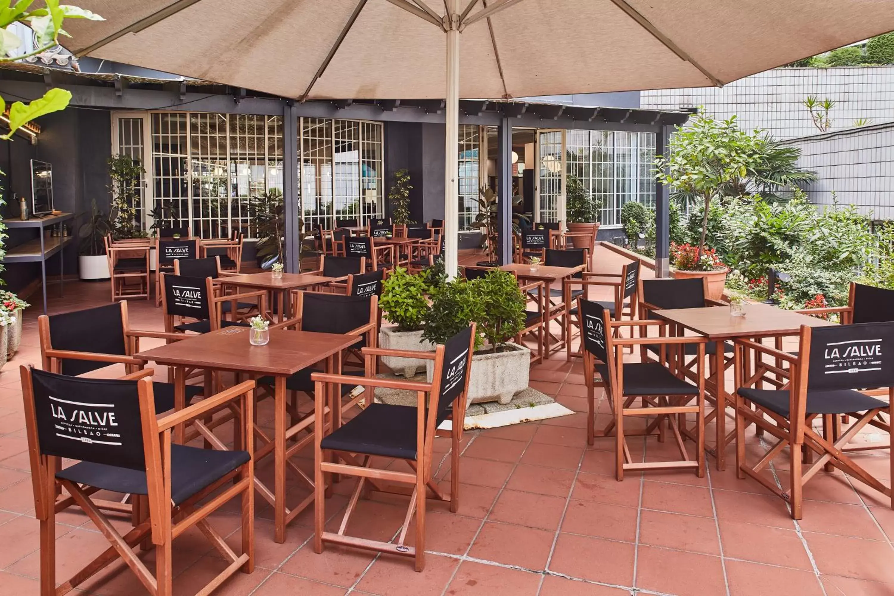 Patio, Restaurant/Places to Eat in Hotel Silken Indautxu