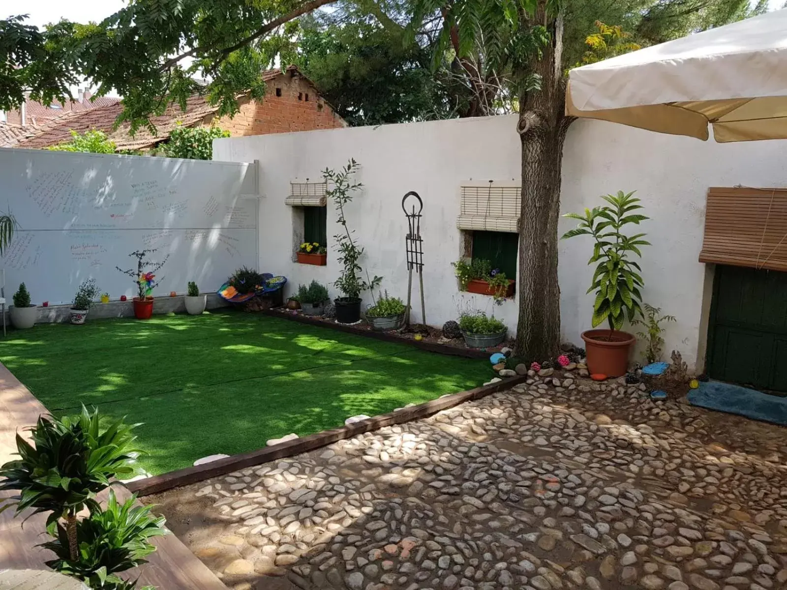 Balcony/Terrace, Swimming Pool in Casa de Huéspedes con encanto El Sueño del Quijote