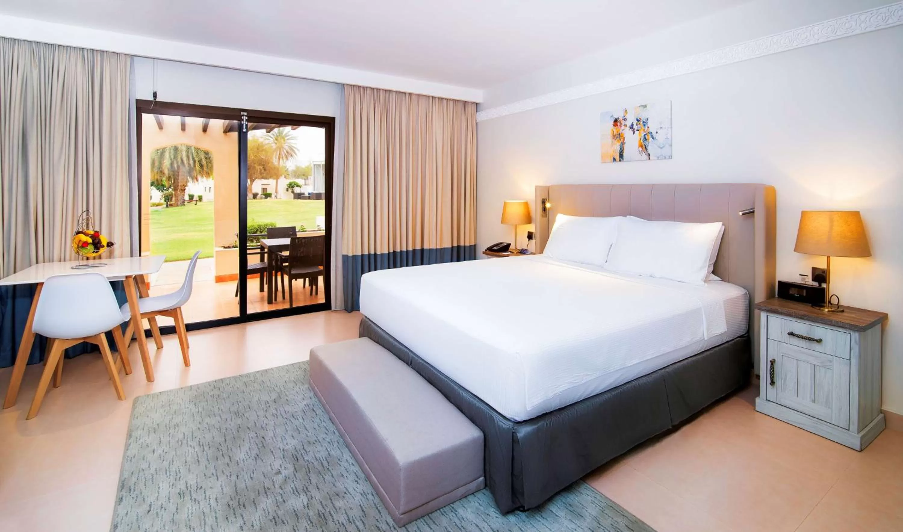 Coffee/tea facilities, Bed in Radisson Blu Hotel & Resort, Al Ain