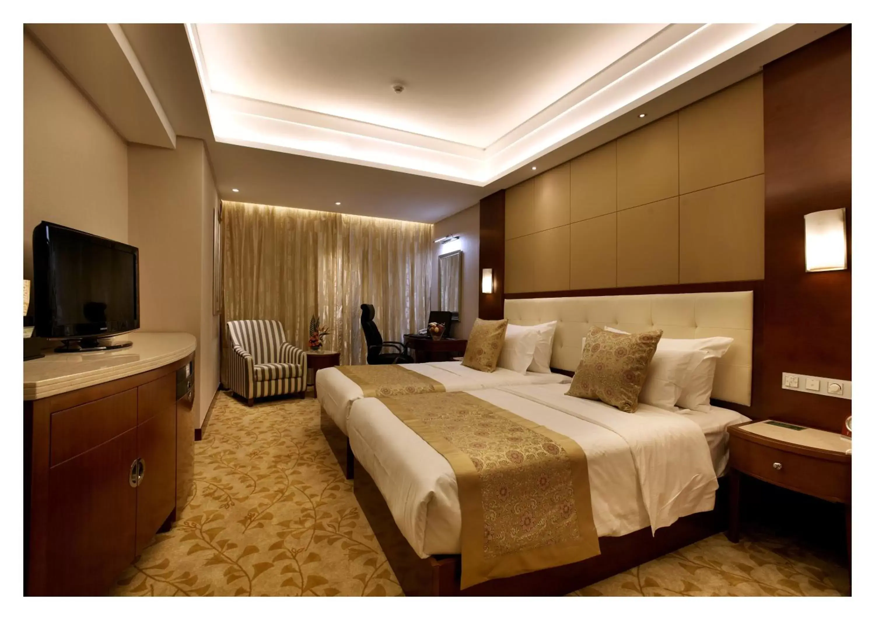 Bed in Citic Ningbo International Hotel