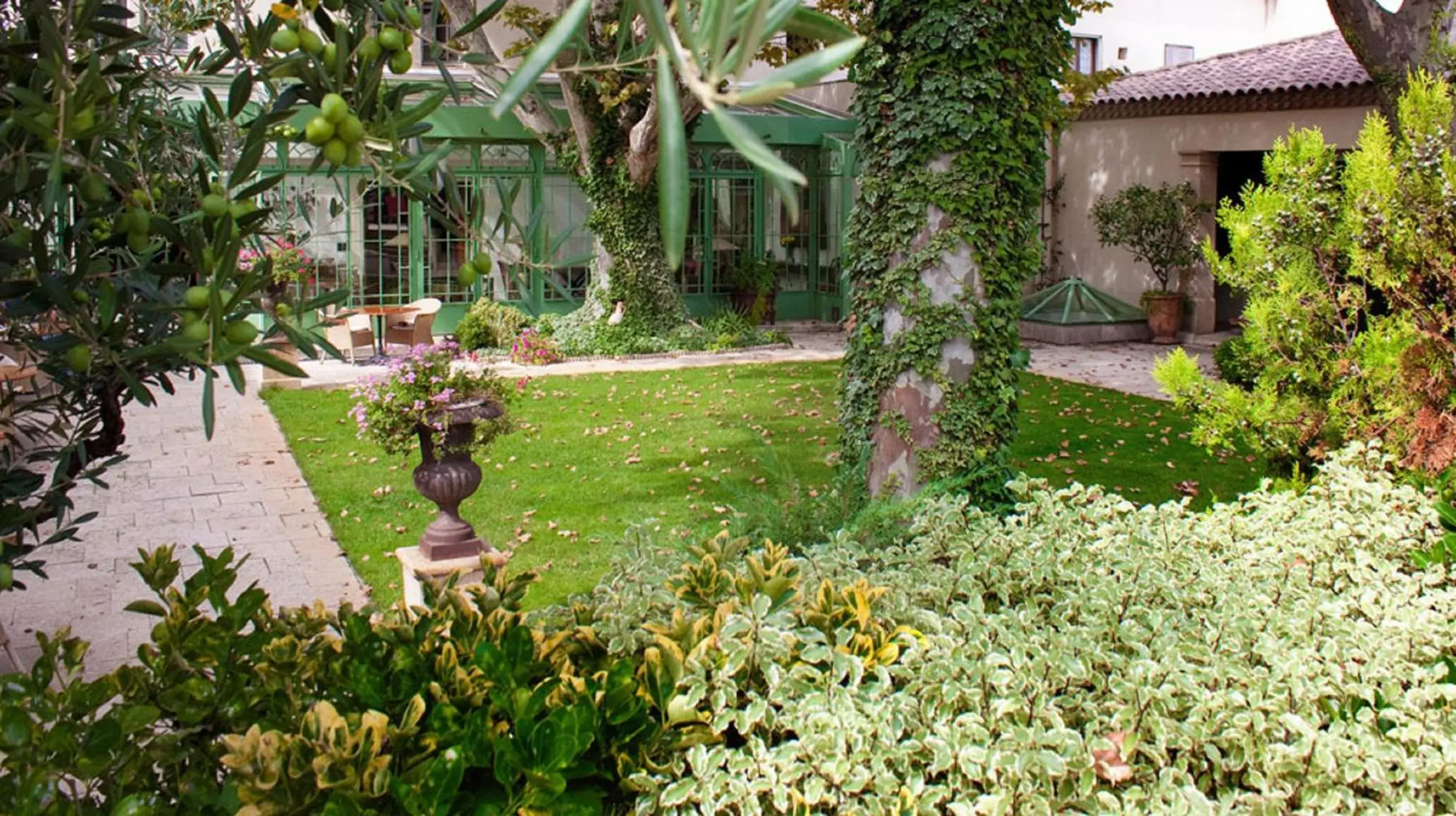 Garden in La Villa Mazarin