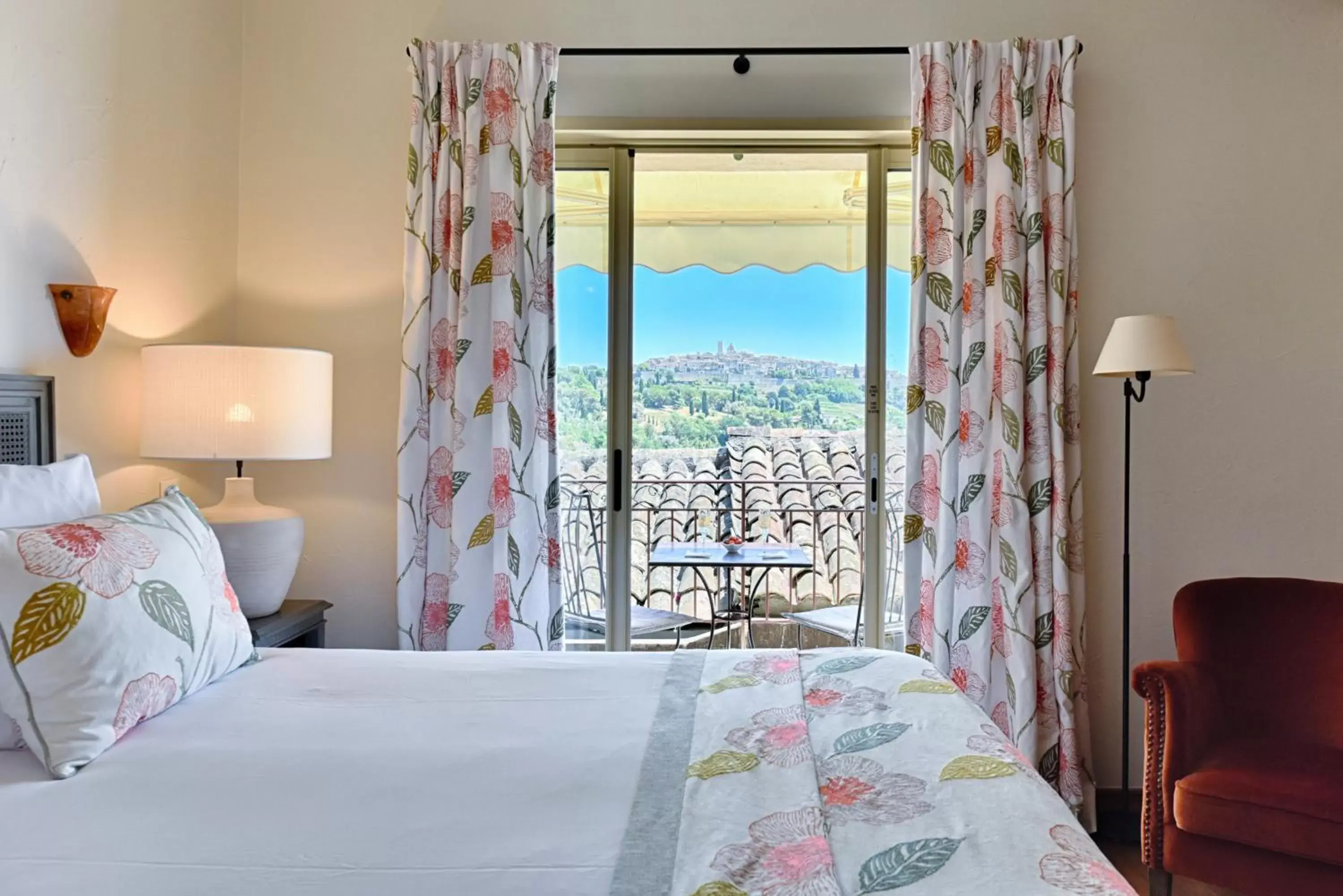 Bedroom in Hôtel La Grande Bastide