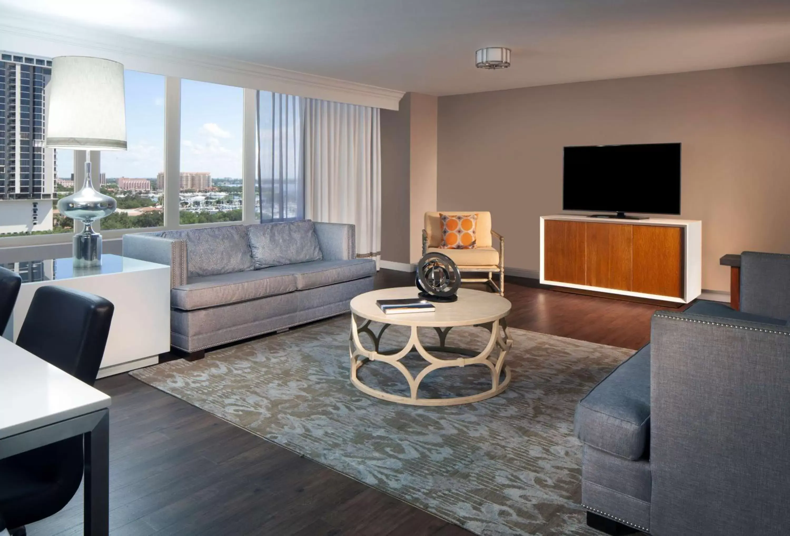 Bedroom, Seating Area in Hilton St. Petersburg Bayfront