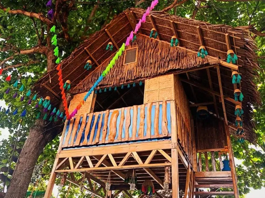 Treehouse with Sea View in SmallFry's Beach Resort Treehouse with Sea View in SmallFry's Beach Resort