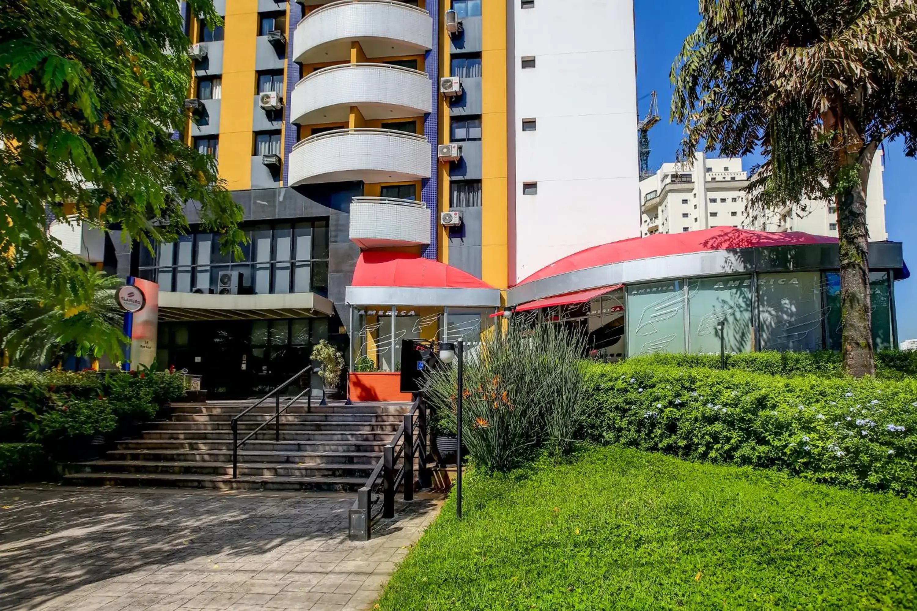 Facade/entrance, Property Building in Slaviero São Paulo Ibirapuera