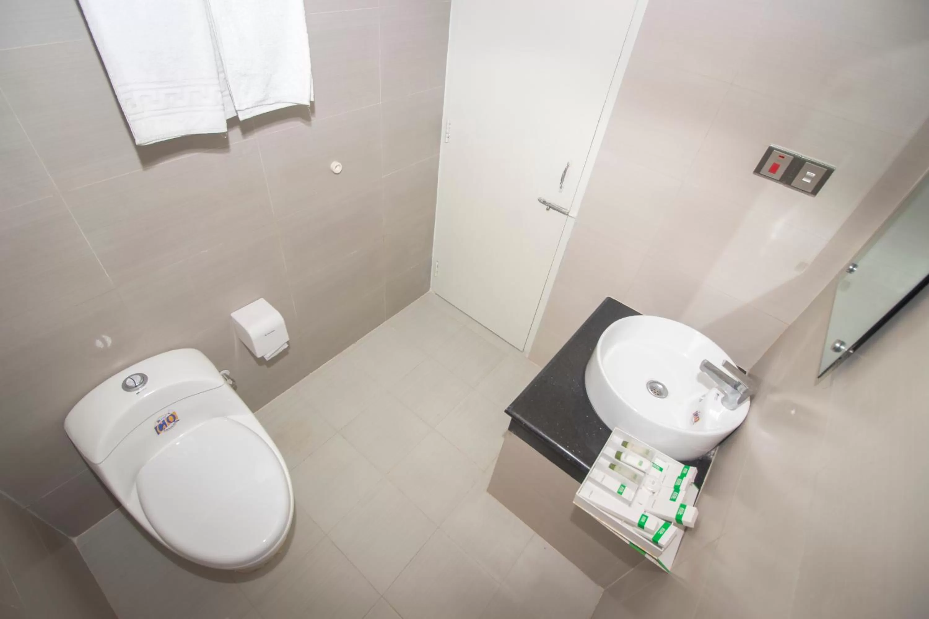 Bathroom in Memento Residence