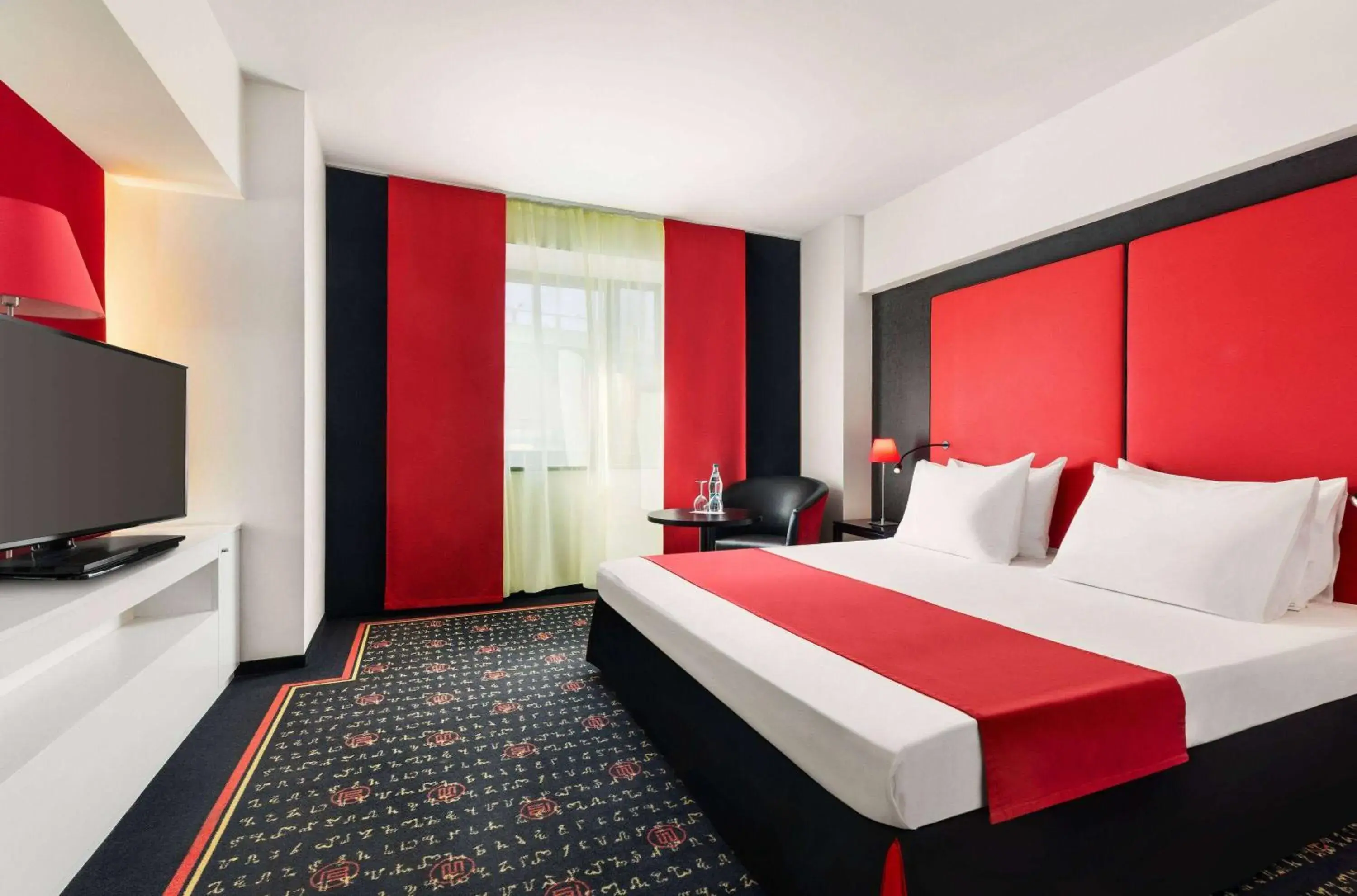 Bed in Vienna House Easy By Wyndham Airport Bucharest