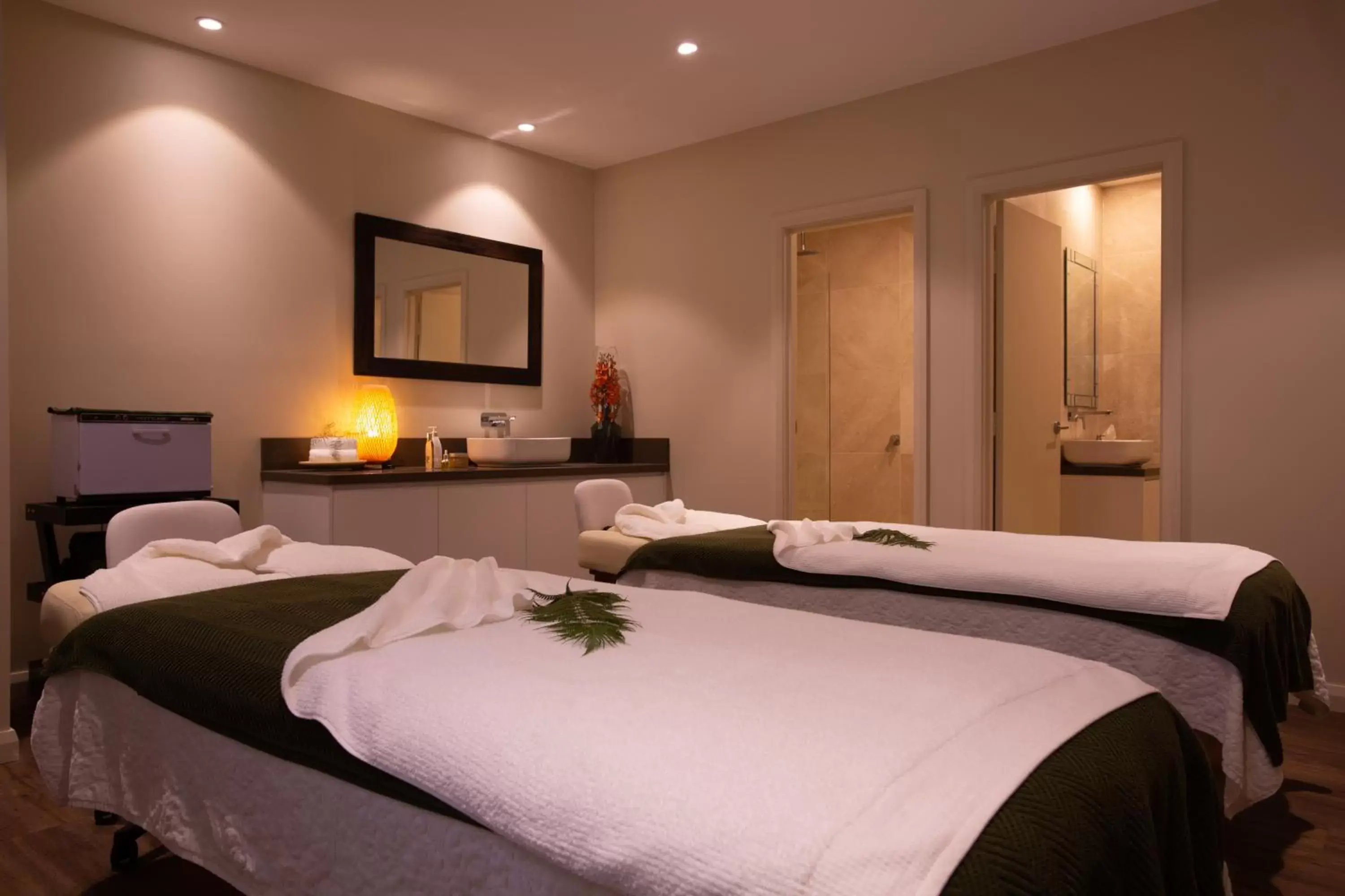 Spa and wellness centre/facilities, Bed in Fairmont Resort & Spa Blue Mountains MGallery by Sofitel