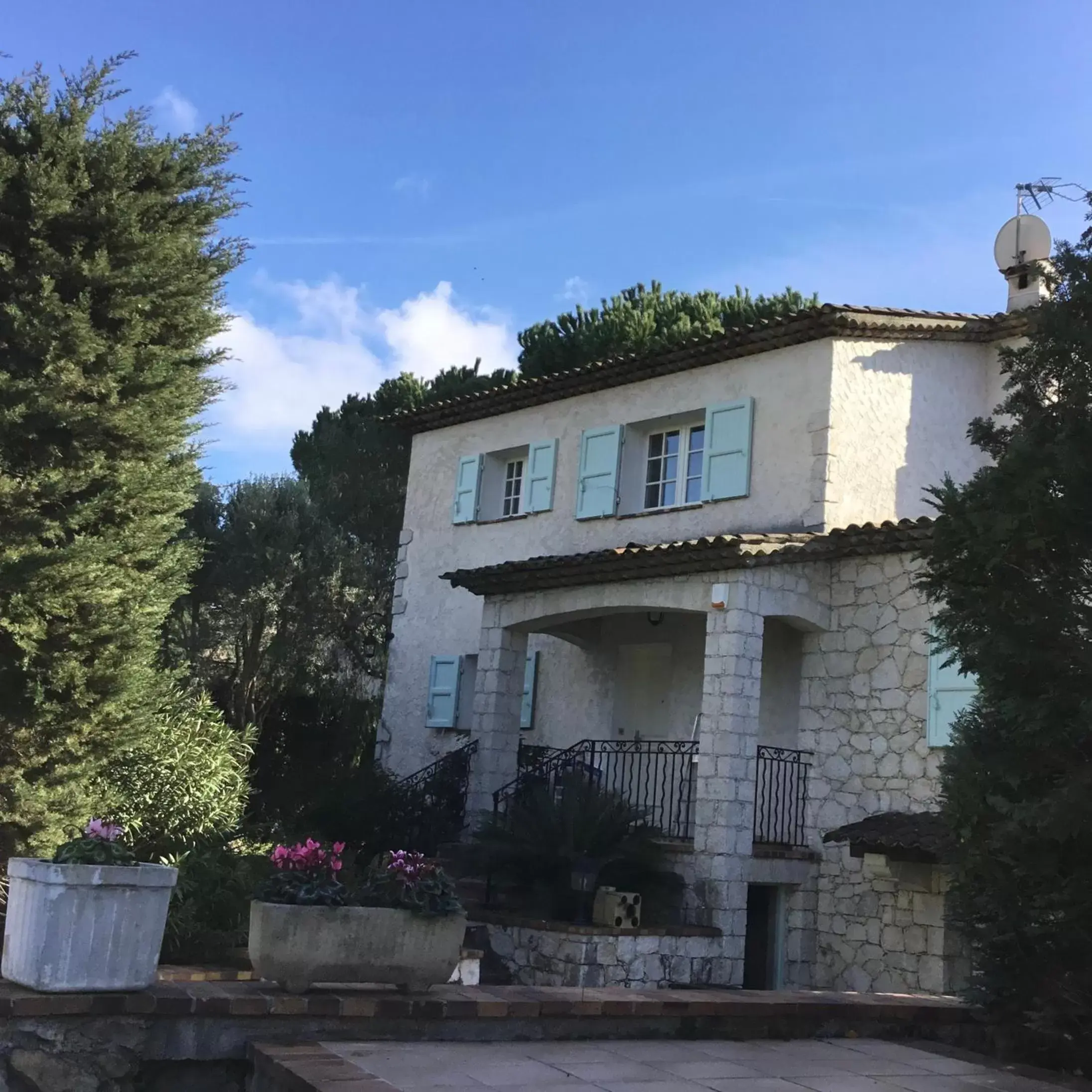 Property Building in Villa Alessia