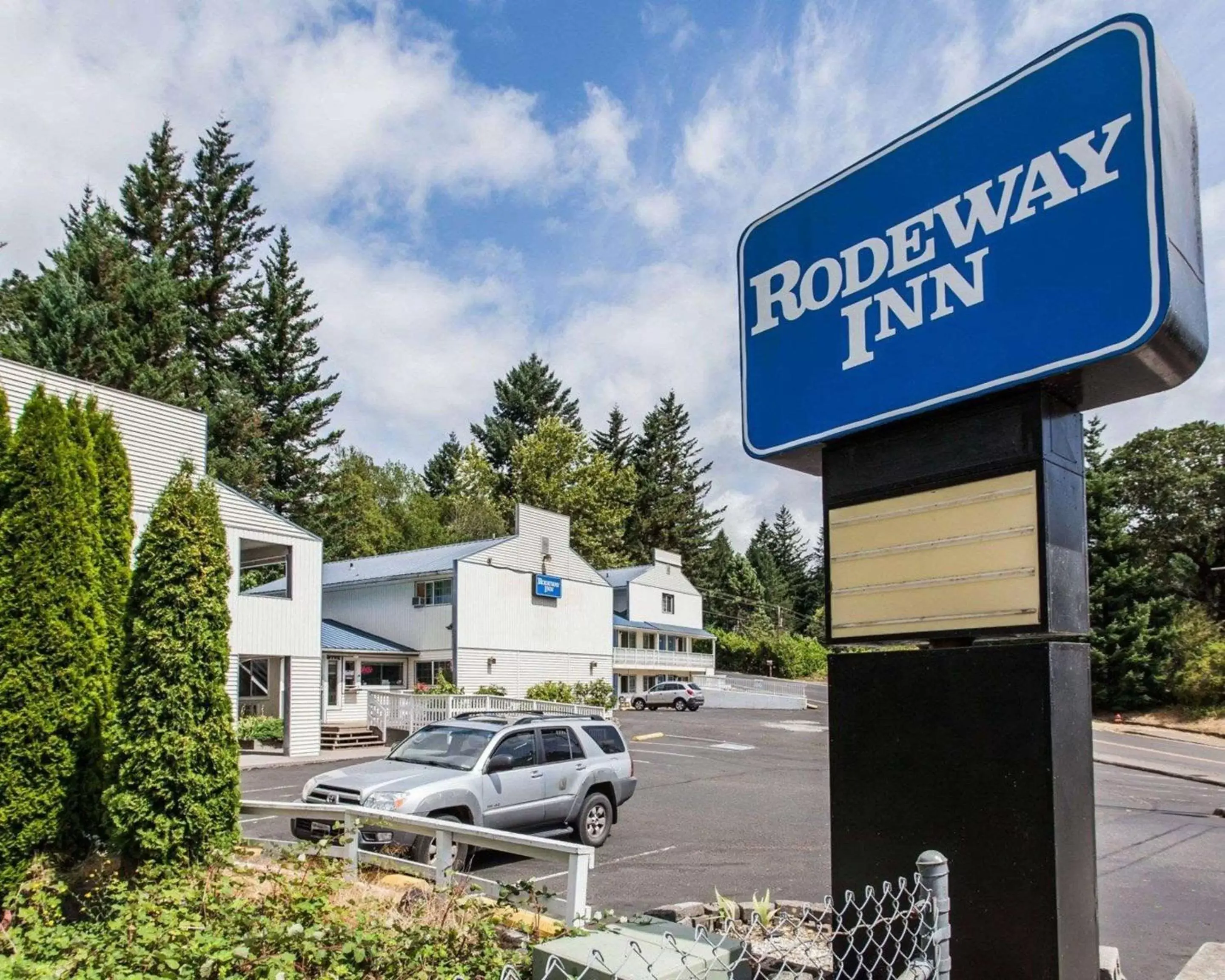 Property Building in Rodeway Inn Stevenson