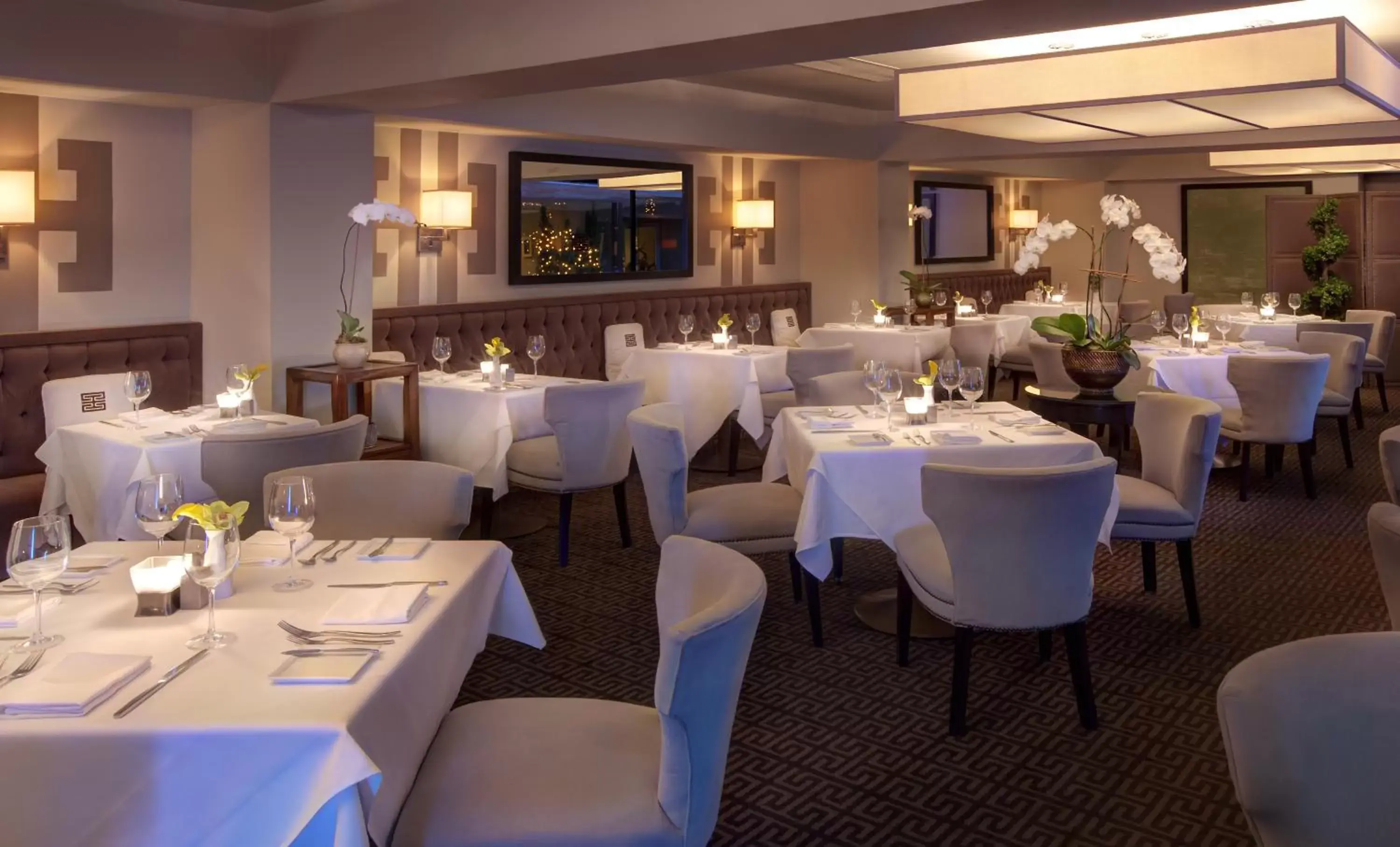 Restaurant/Places to Eat in Luxe Sunset Boulevard Hotel