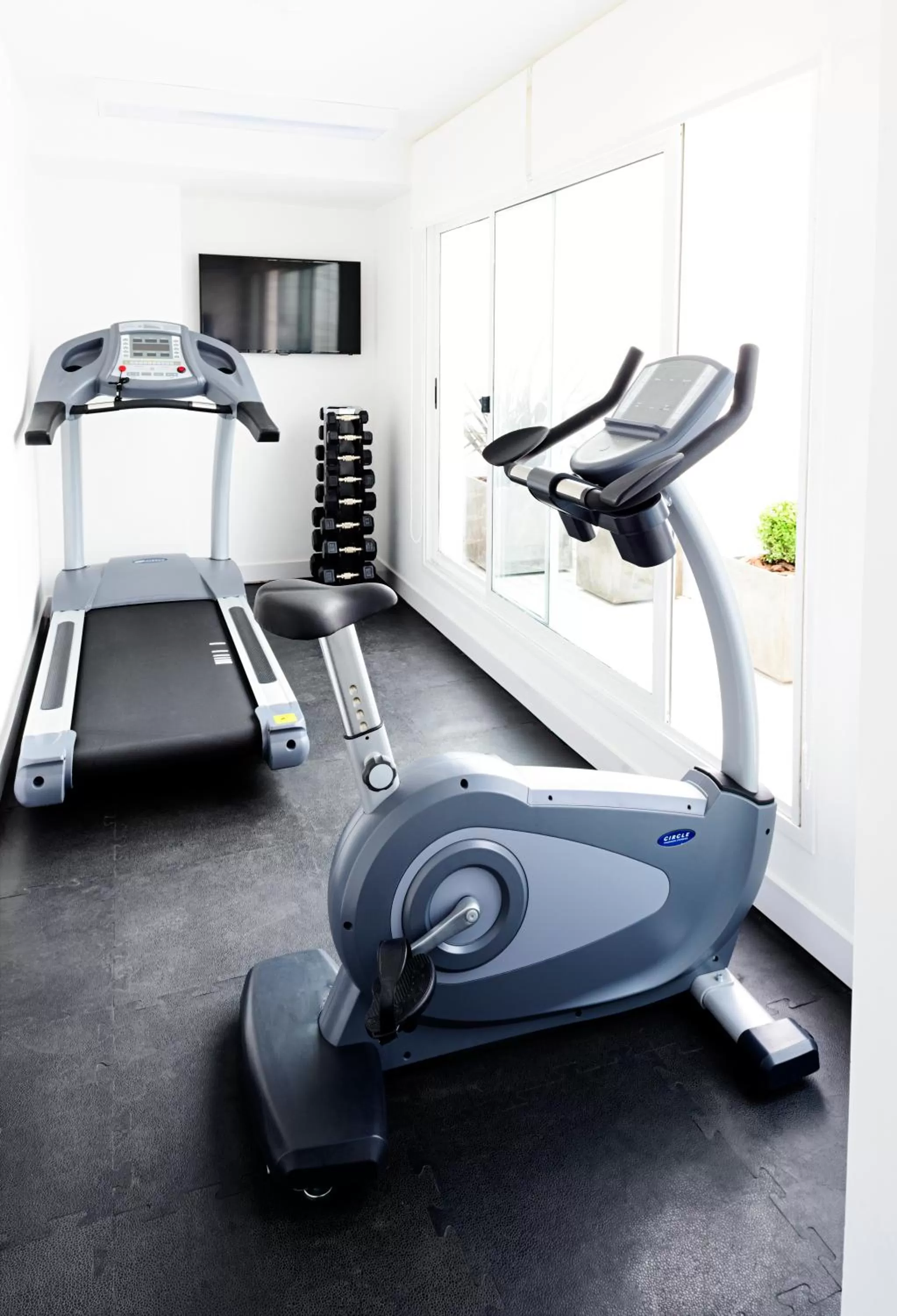 Fitness centre/facilities in Mercure Montevideo Punta Carretas