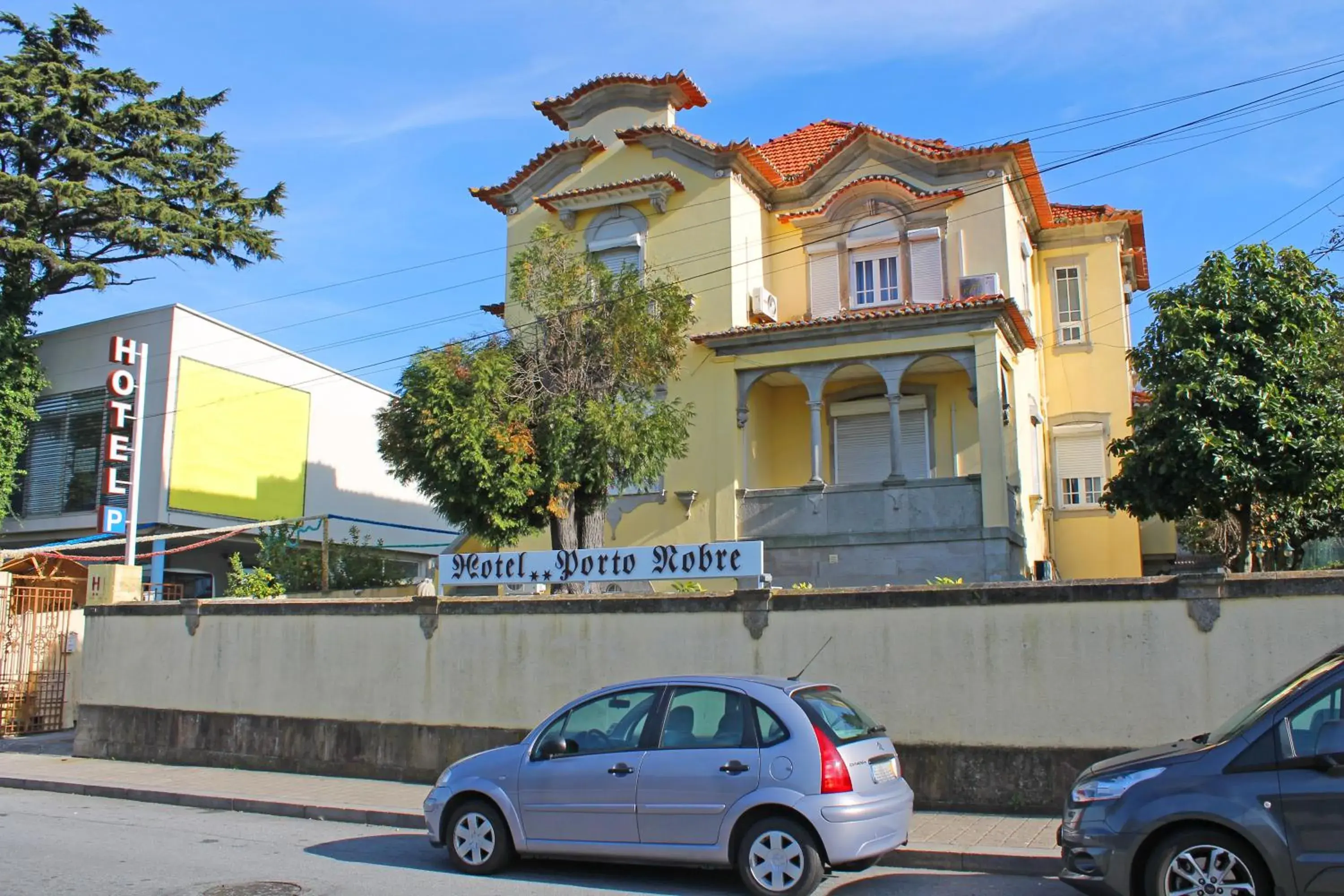 Facade/entrance, Property Building in Hotel Porto Nobre