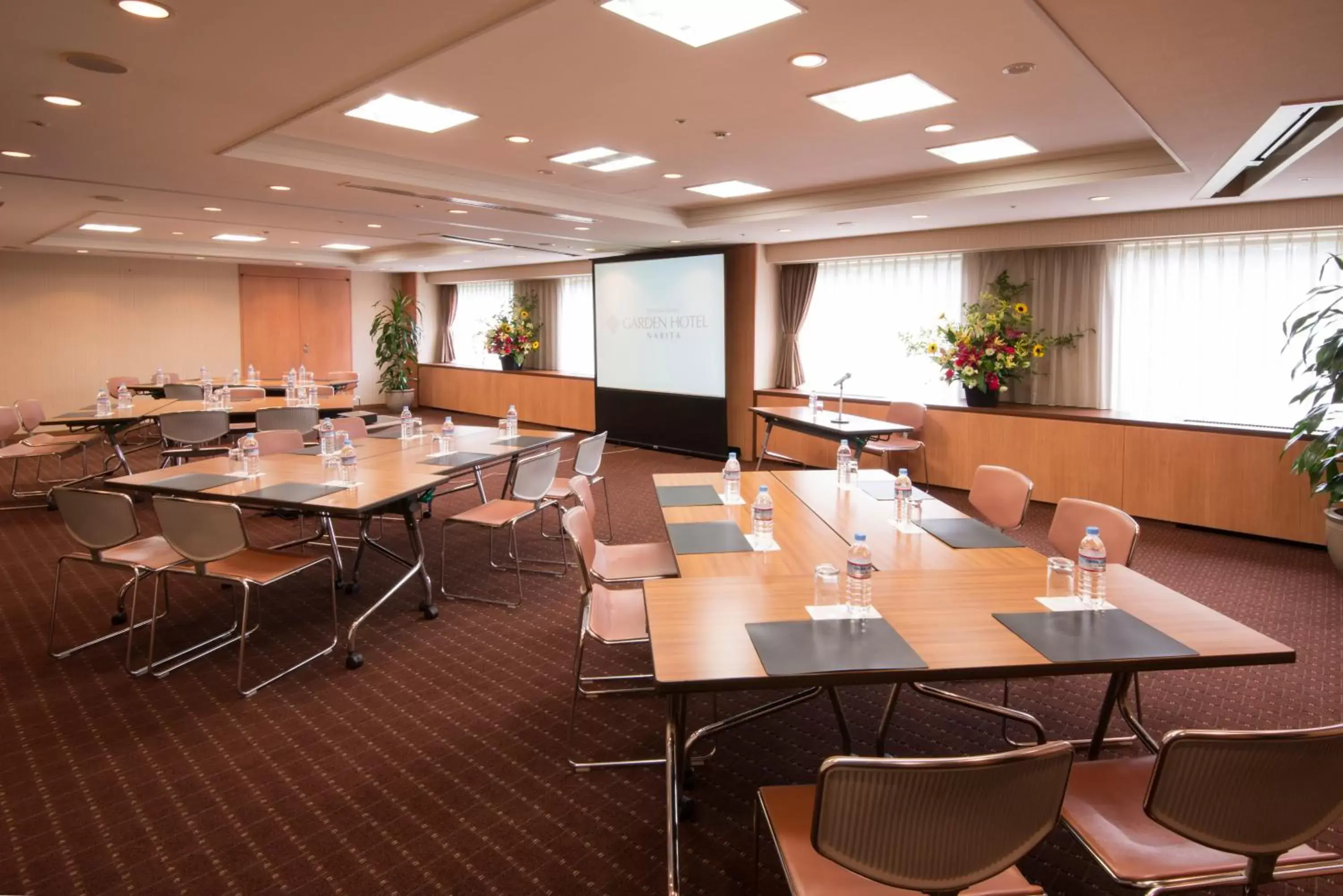 Meeting/conference room in International Garden Hotel Narita