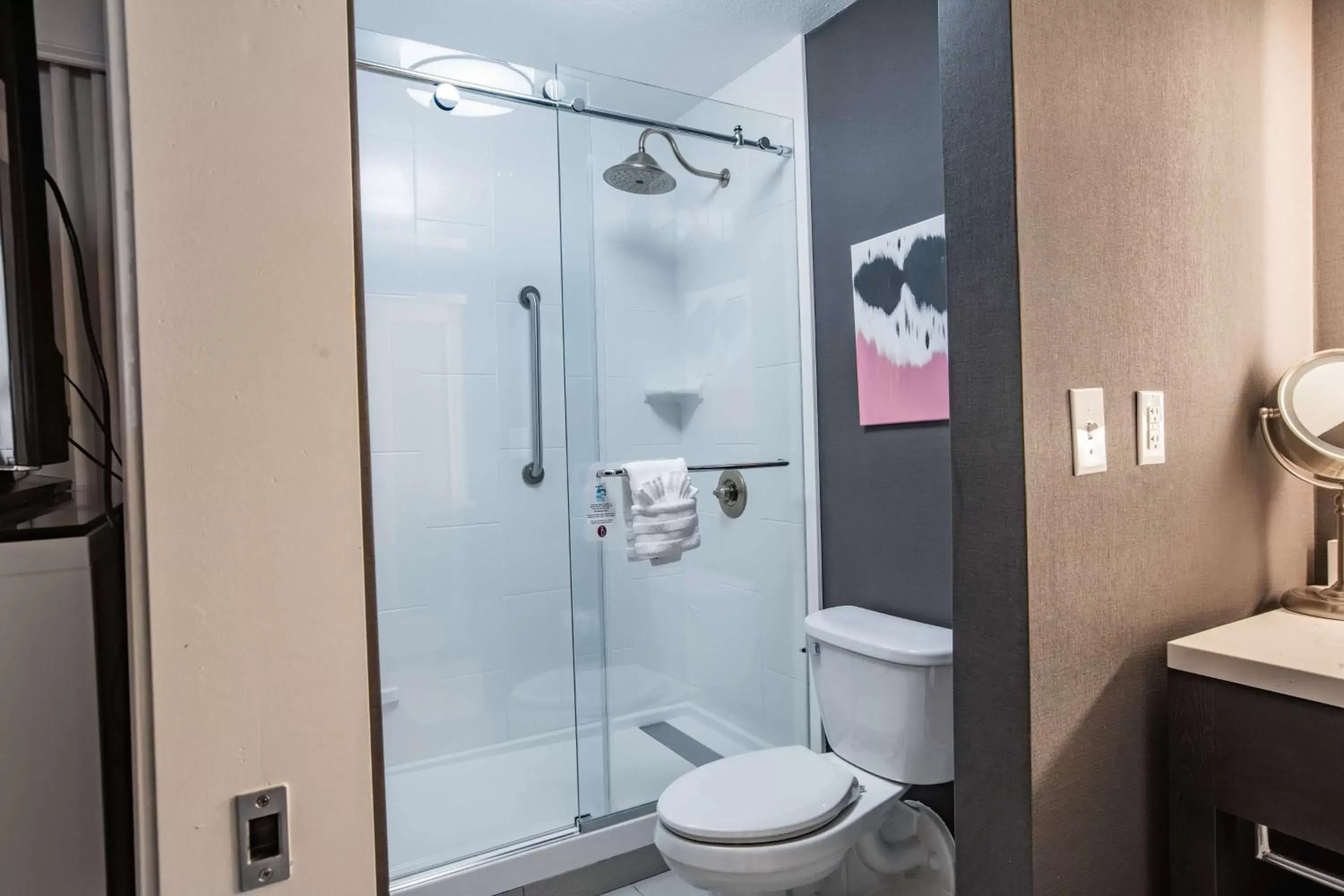 Bathroom in The Burgundy Hotel, Tapestry Collection by Hilton Bathroom in The Burgundy Hotel, Tapestry Collection by Hilton