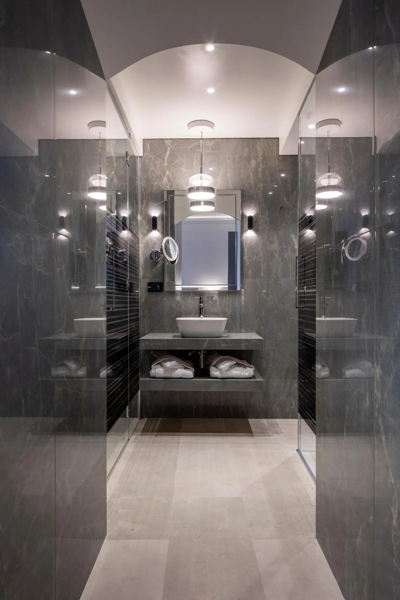 Bathroom in Grand Hotel Angiolieri