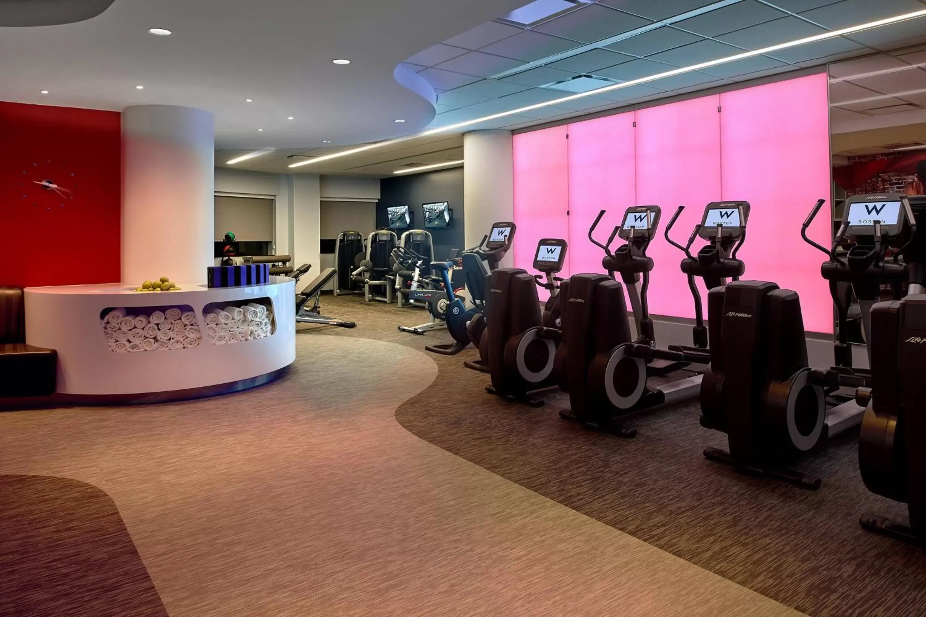 Area and facilities, Fitness Center/Facilities in W Boston