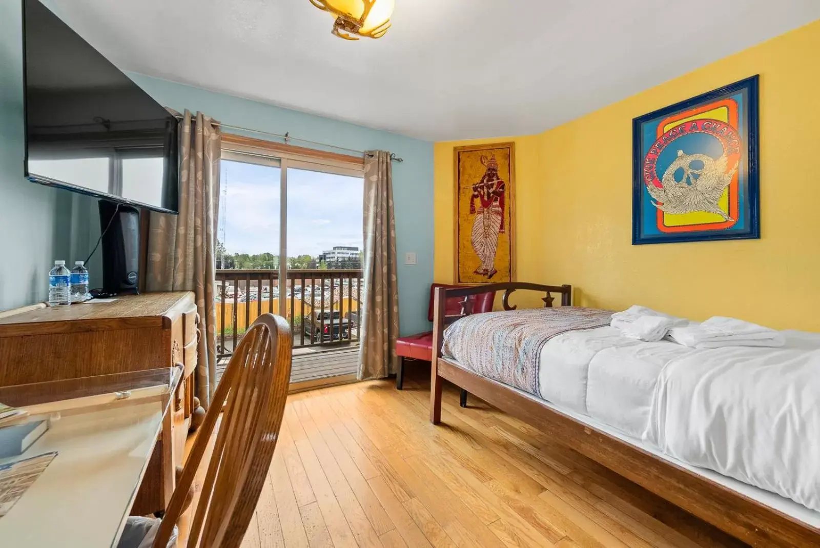 Bedroom in Qupqugiaq Inn