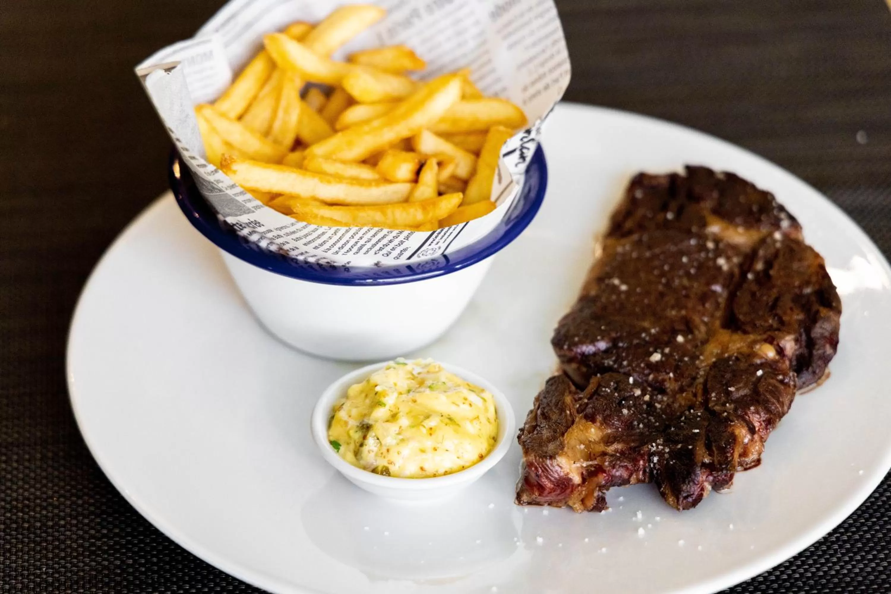 Restaurant/places to eat in Novotel Senart Golf De Greenparc