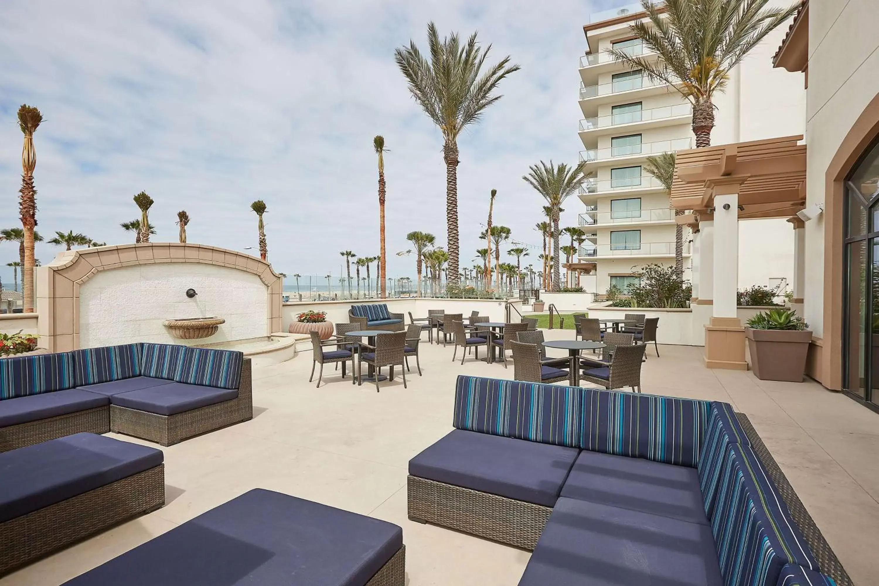 Meeting/conference room in The Waterfront Beach Resort, A Hilton Hotel