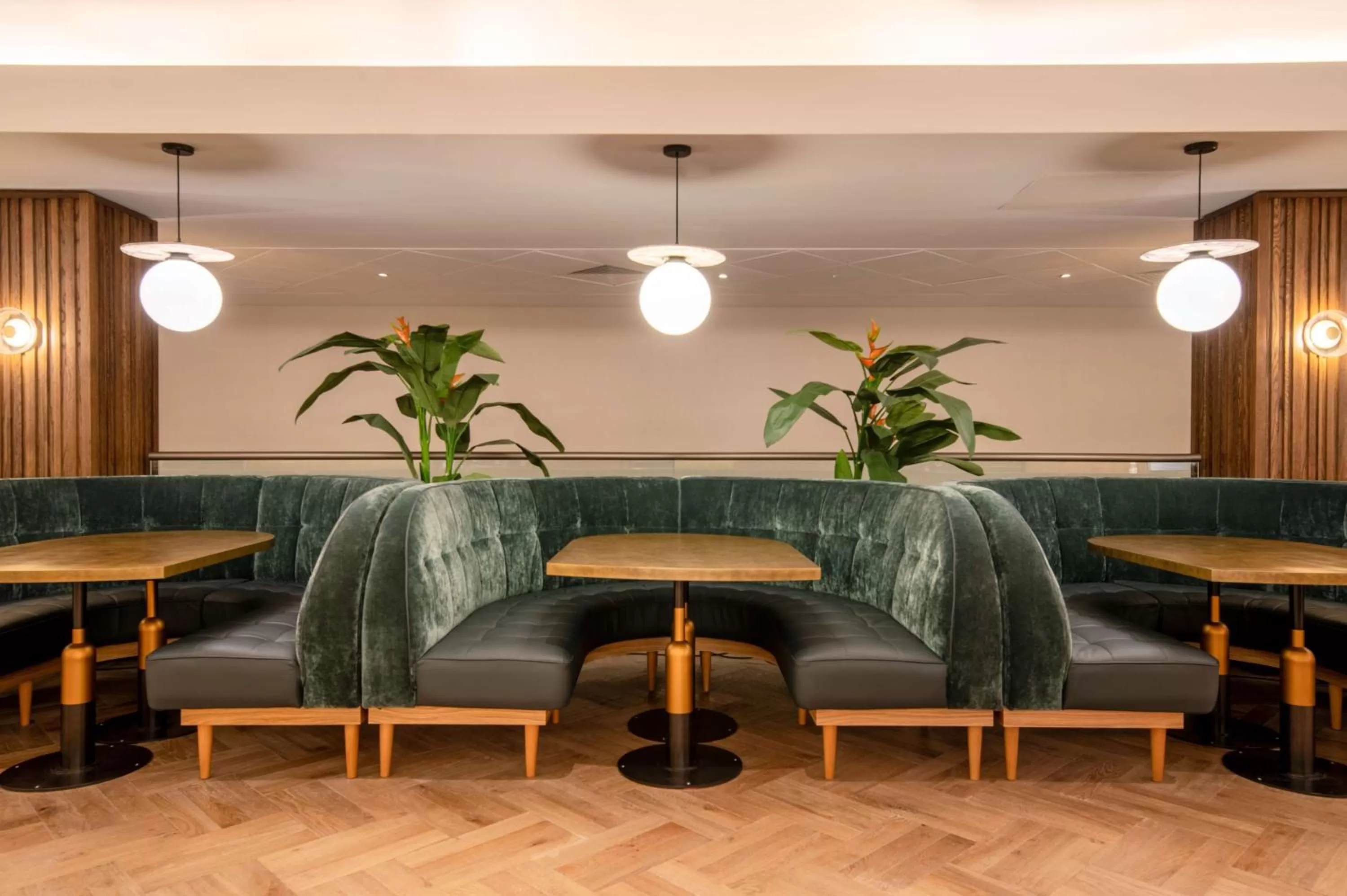 Restaurant/places to eat in Hilton Birmingham Metropole Hotel