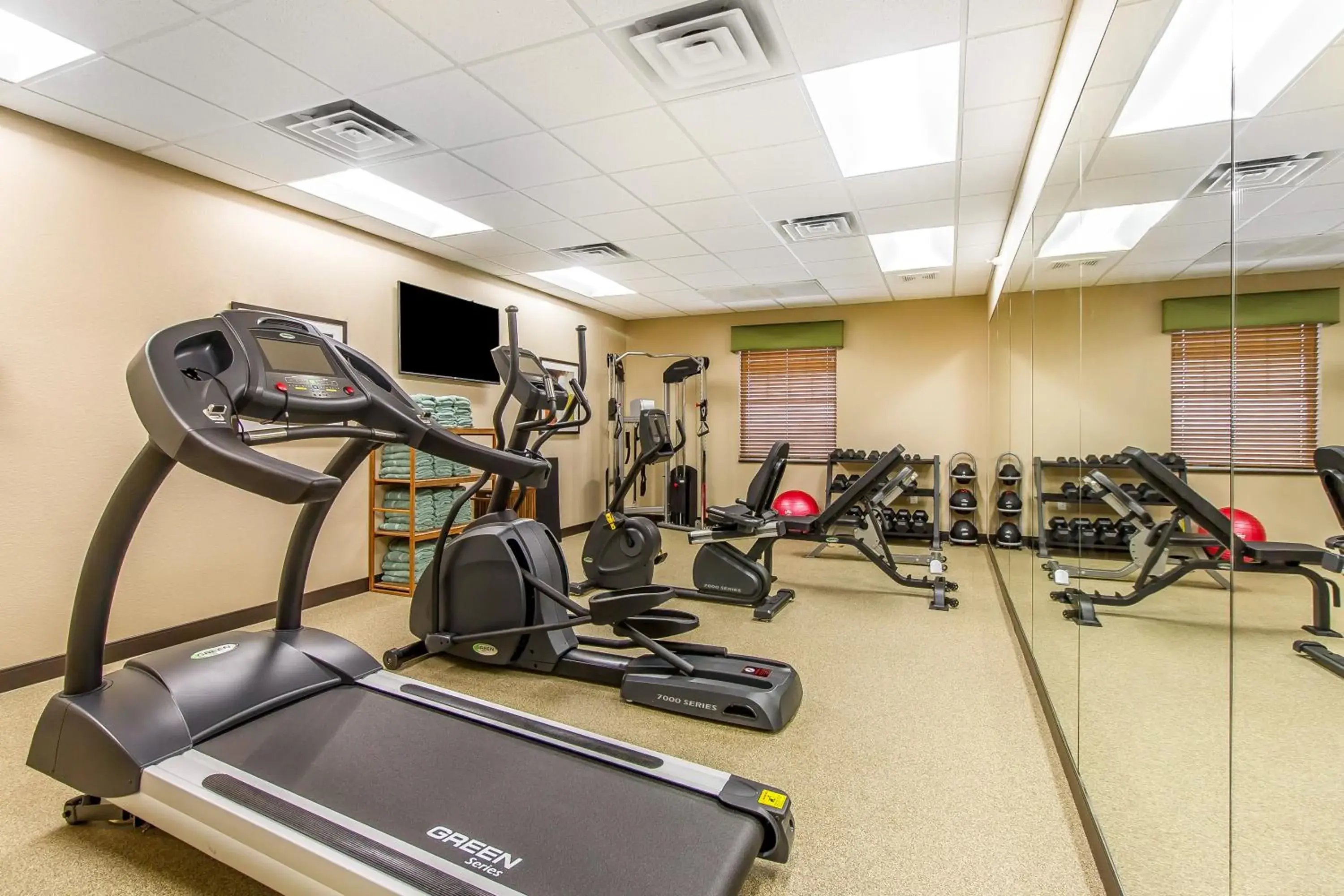 Fitness centre/facilities, Fitness Center/Facilities in MainStay Suites Stanley