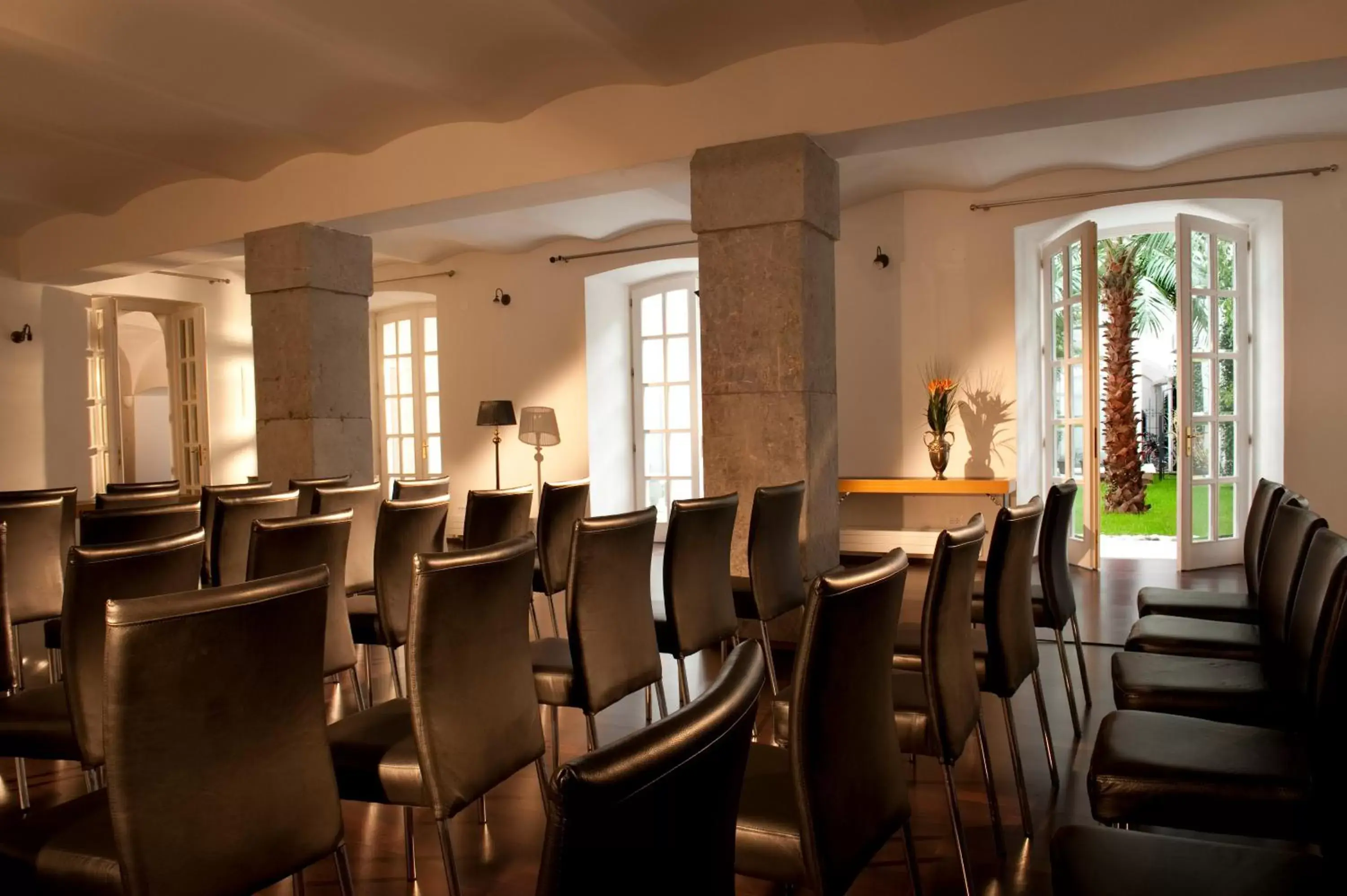 Business facilities, Restaurant/Places to Eat in Antiq Palace - Historic Hotels of Europe