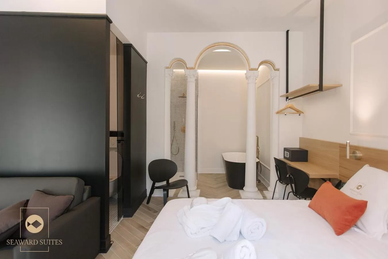 Superior Studio in Castelar Palace & SPA by Seaward Suites