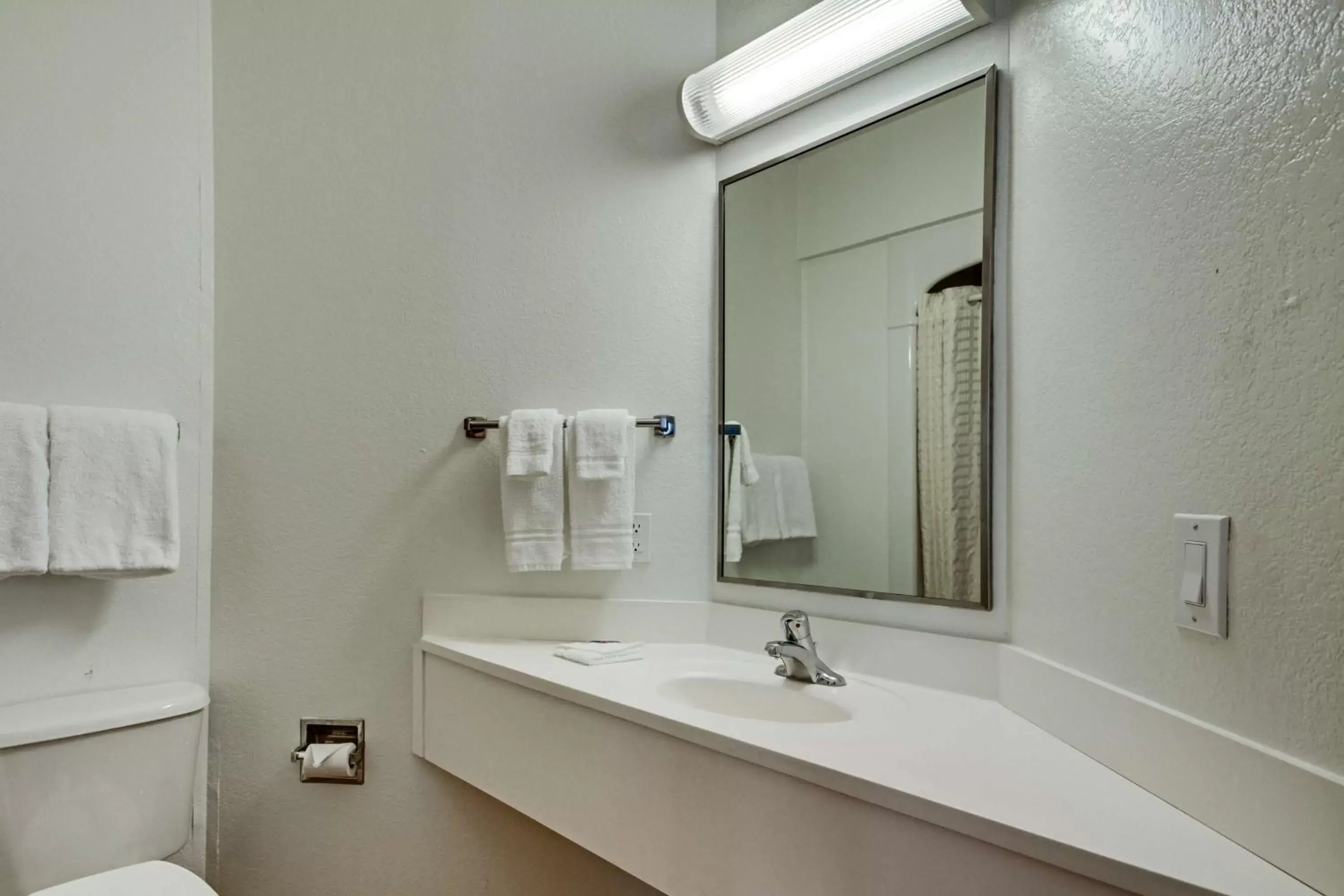 Photo of the whole room, Bathroom in Motel 6-Montgomery, AL - Airport