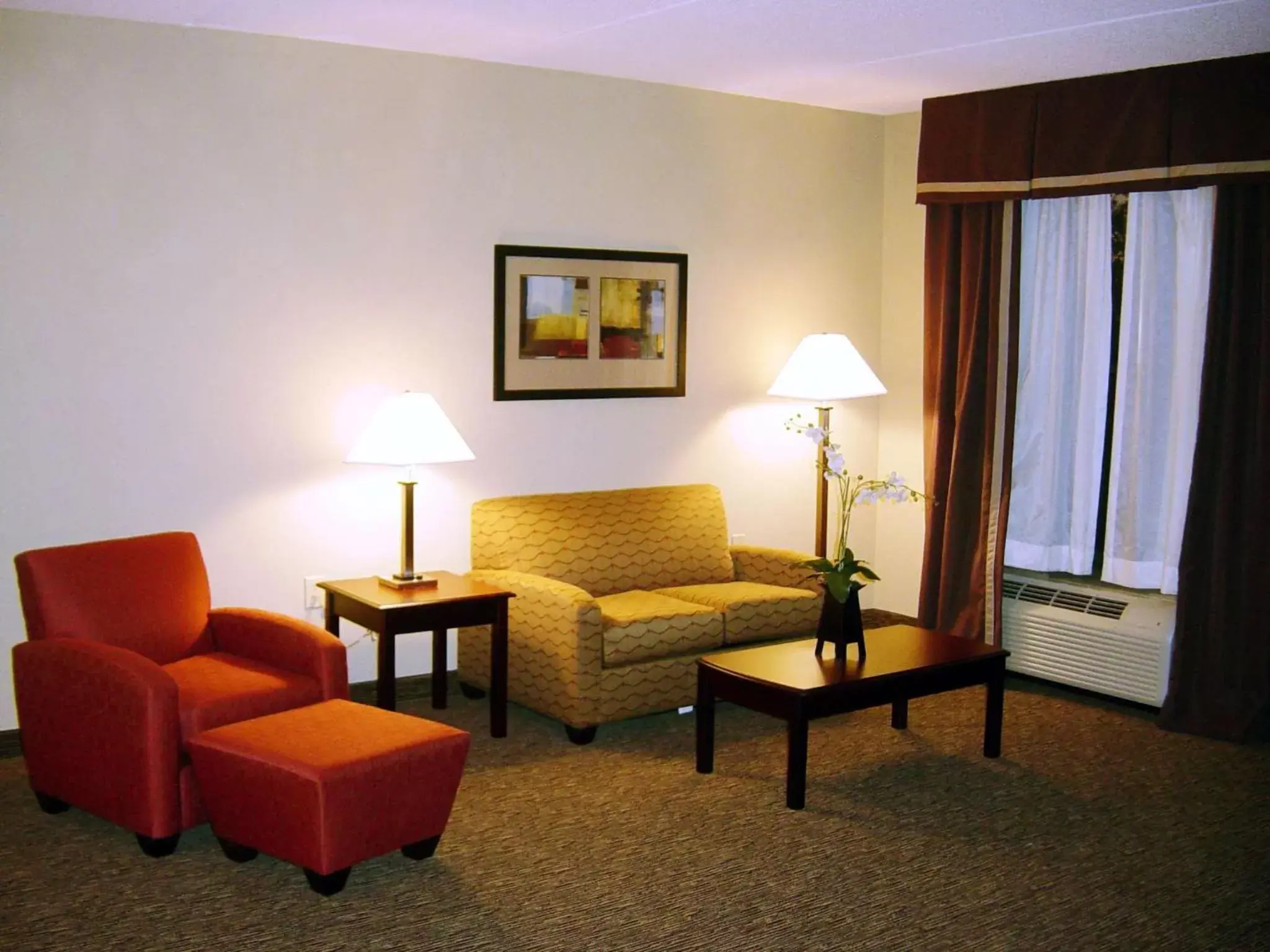 Living room, Seating Area in Hampton Inn & Suites Burlington