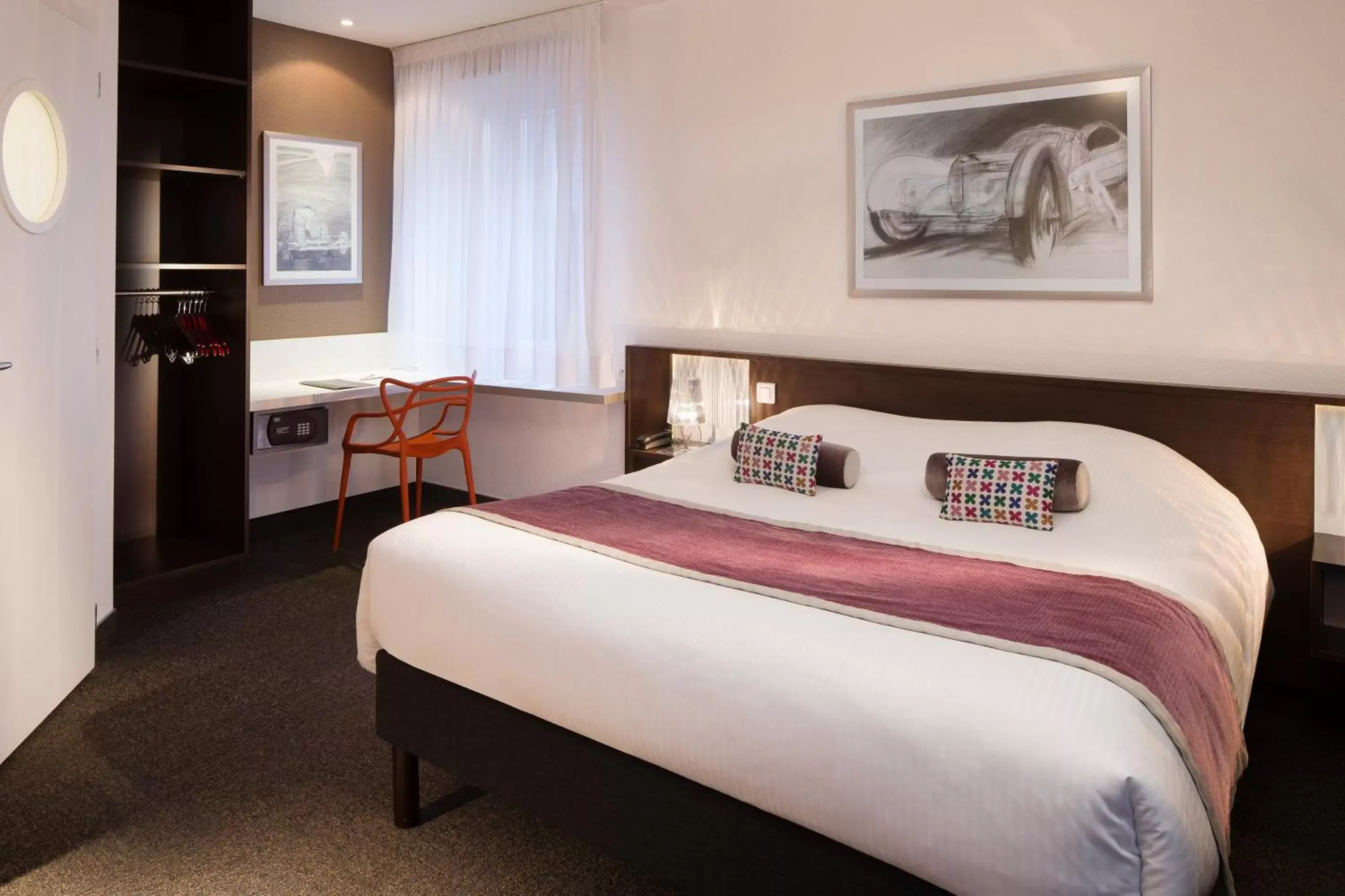 Bedroom, Bed in Hotel Le Bugatti