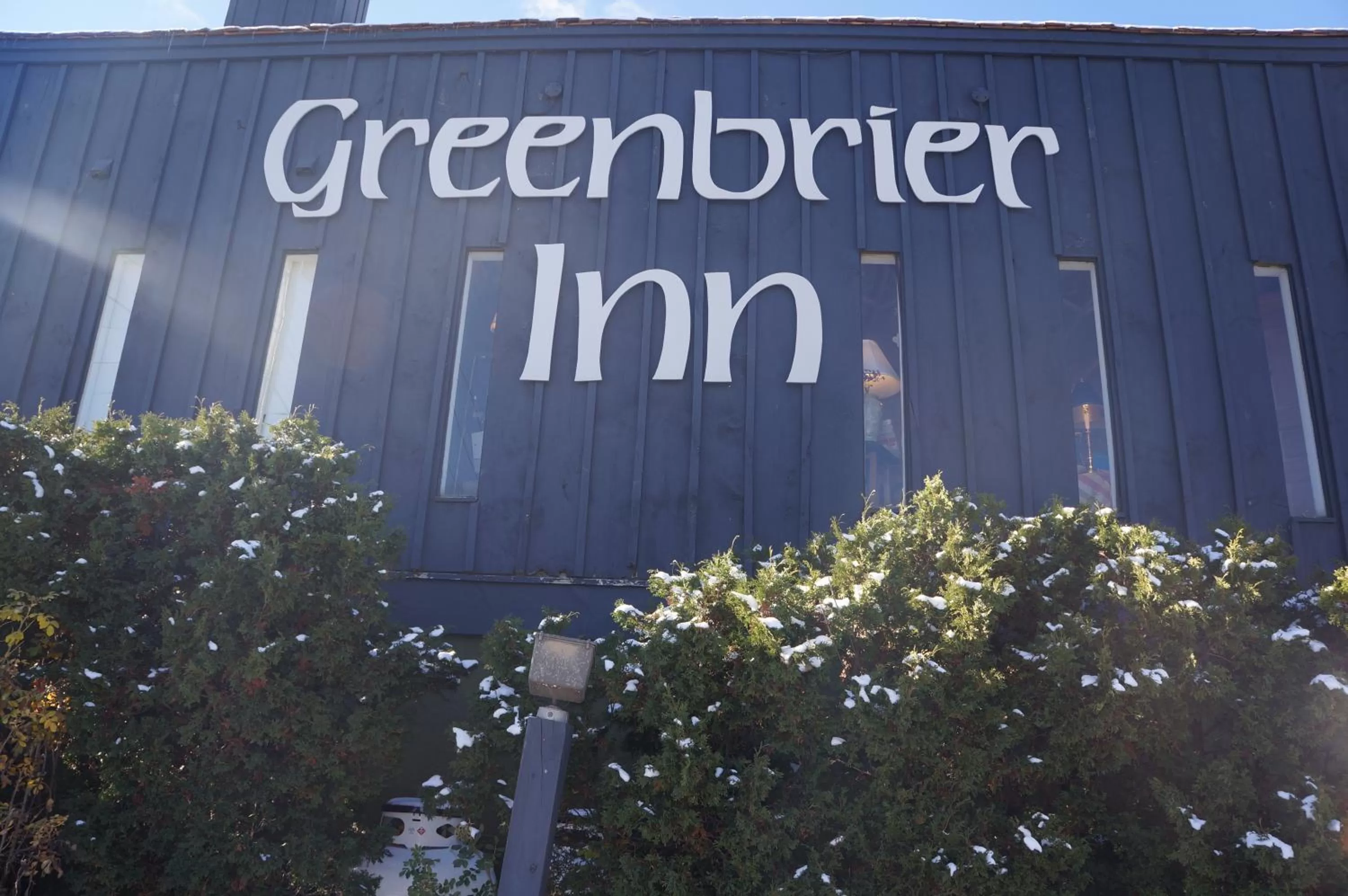 Facade/entrance in Greenbrier Inn Killington