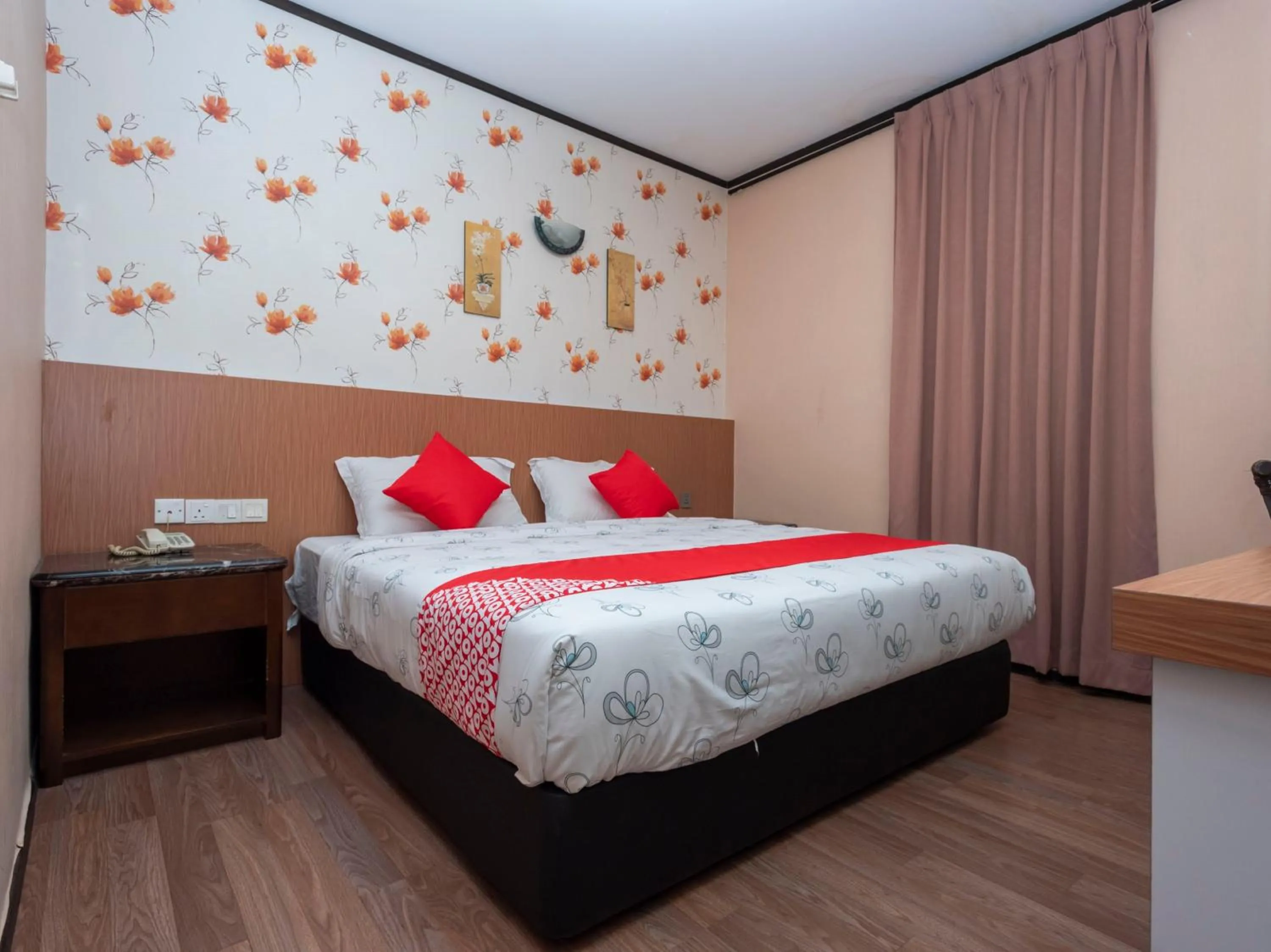 Bedroom, Bed in Hotel Suan Bee Sutera