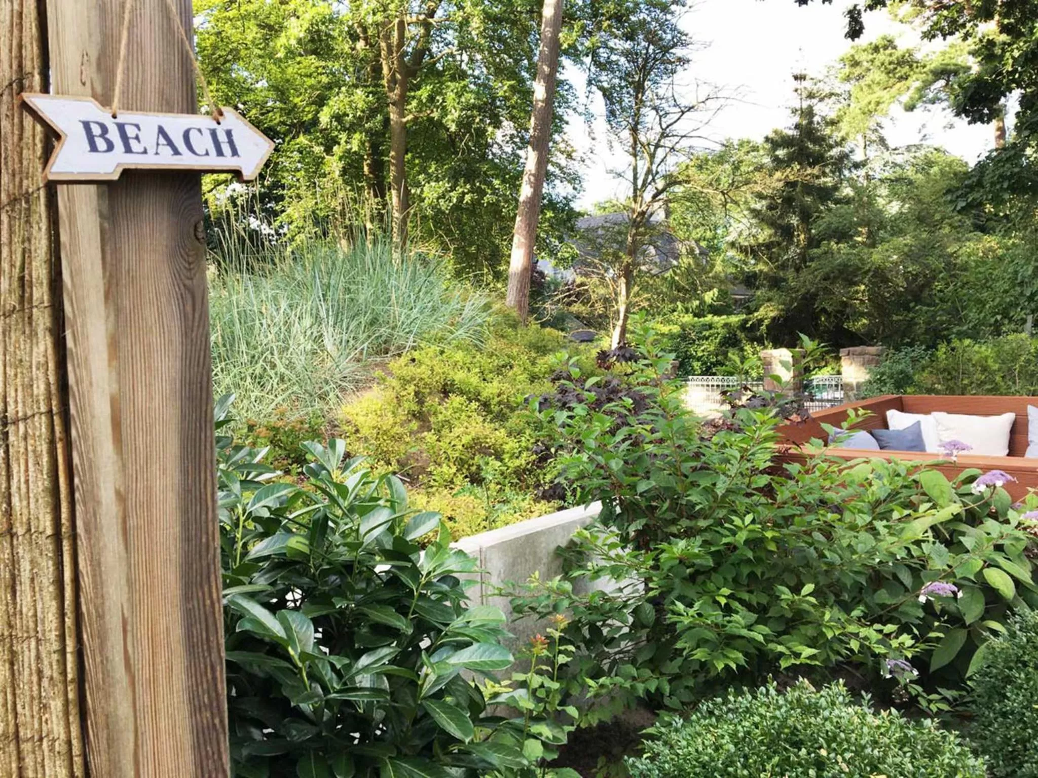 Garden in Hotel Ancora Timmendorfer Strand, Pool inklusive