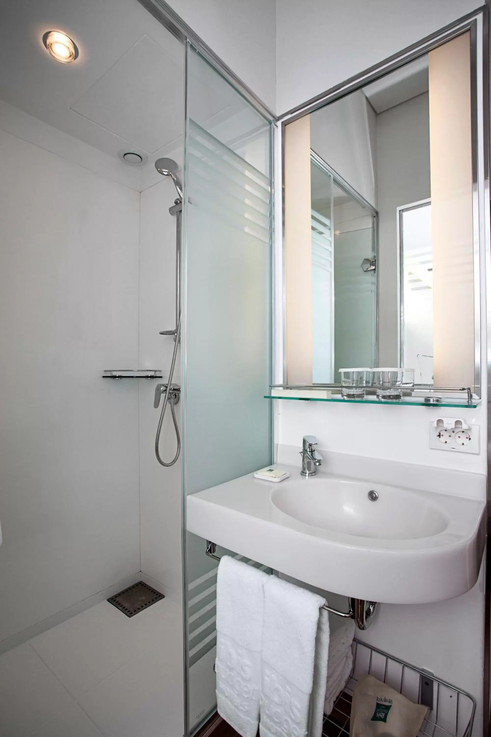 Shower, Bathroom in ibis budget Ambassador Busan Haeundae