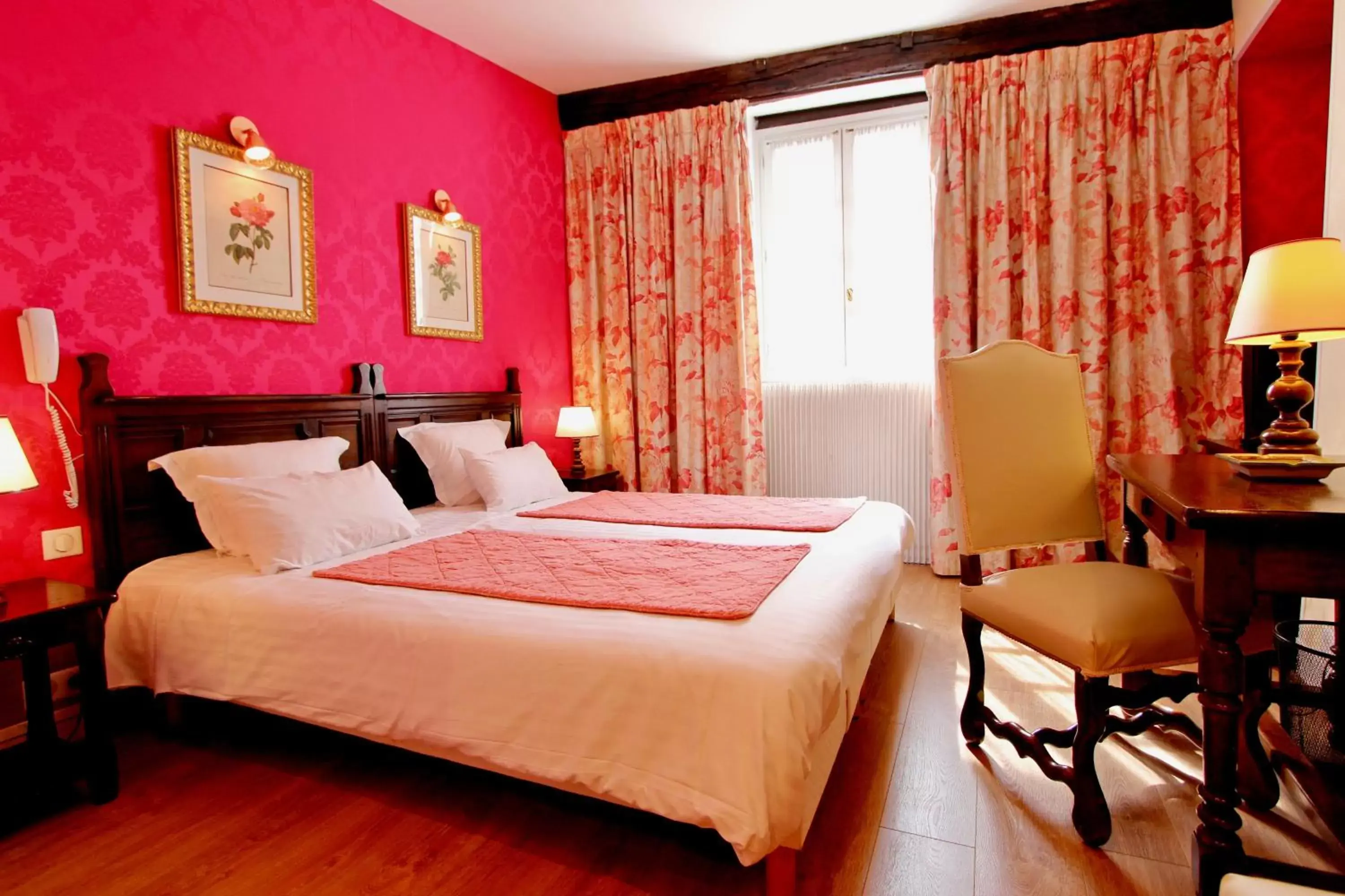 Bedroom, Bed in Hotel de la Bretonnerie