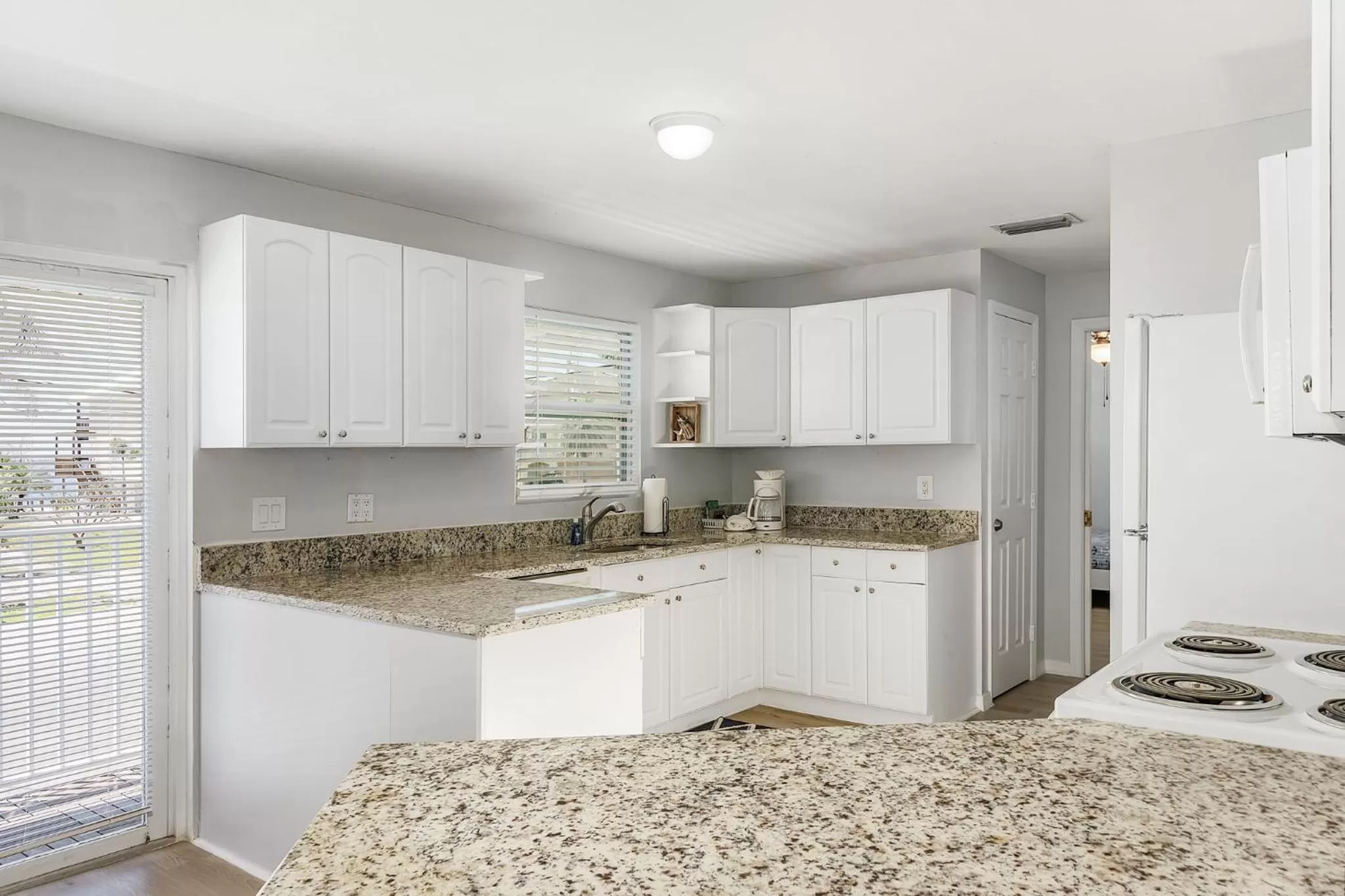 Kitchen or kitchenette in Matlacha on Shoreview