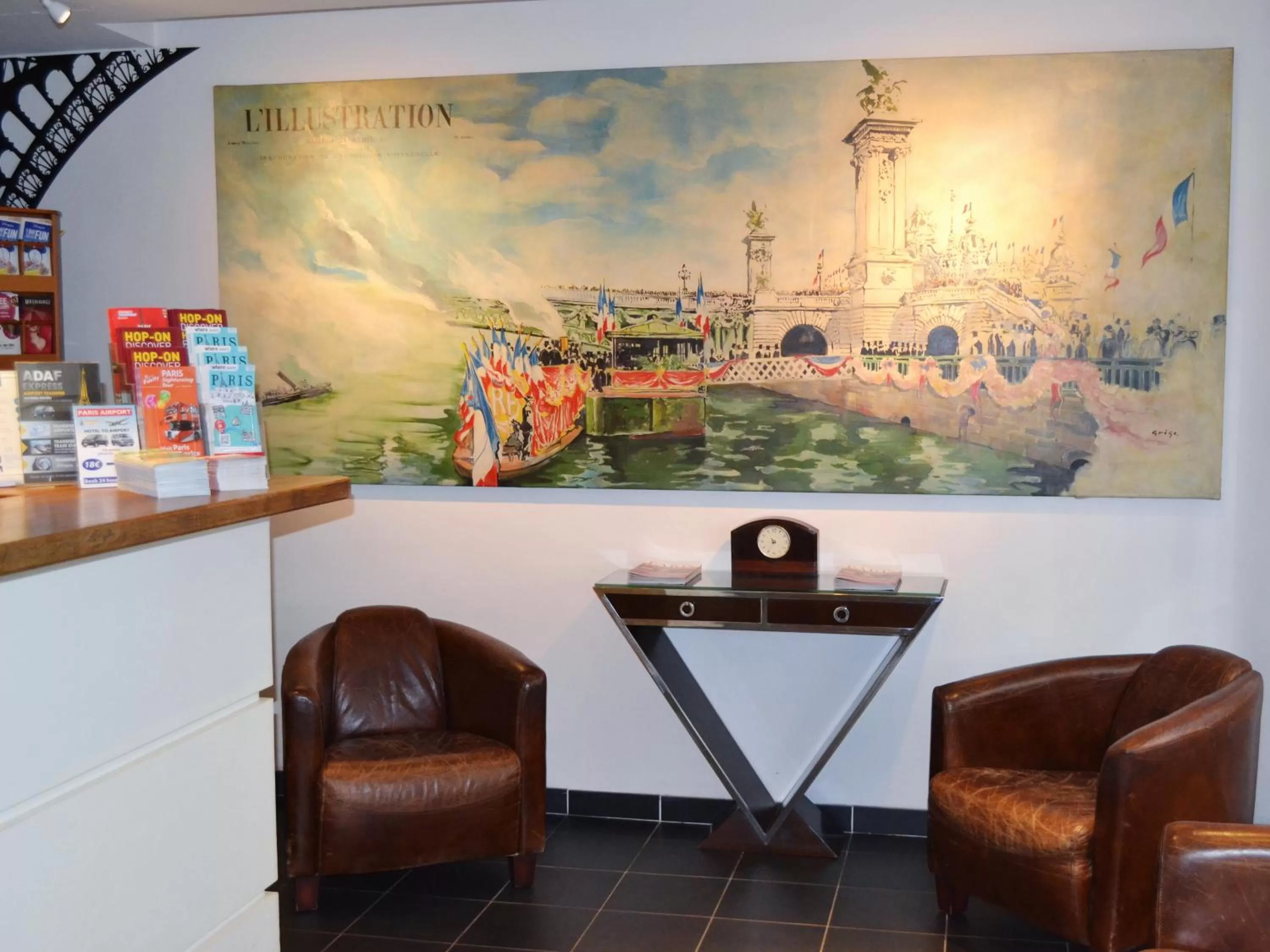 Lobby or reception in Hôtel de l&#x27;Exposition - Tour Eiffel