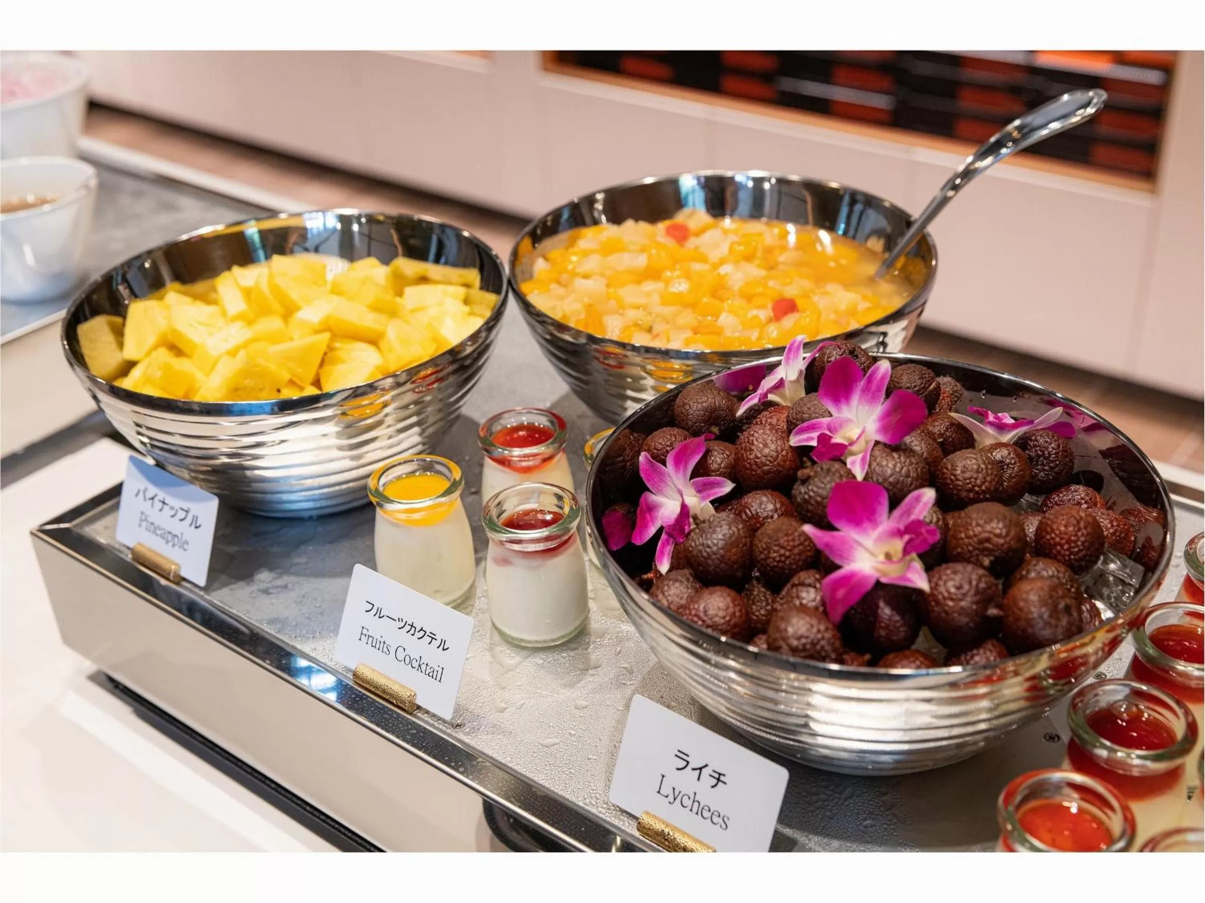 Restaurant/places to eat in Hotel Trad Hakata