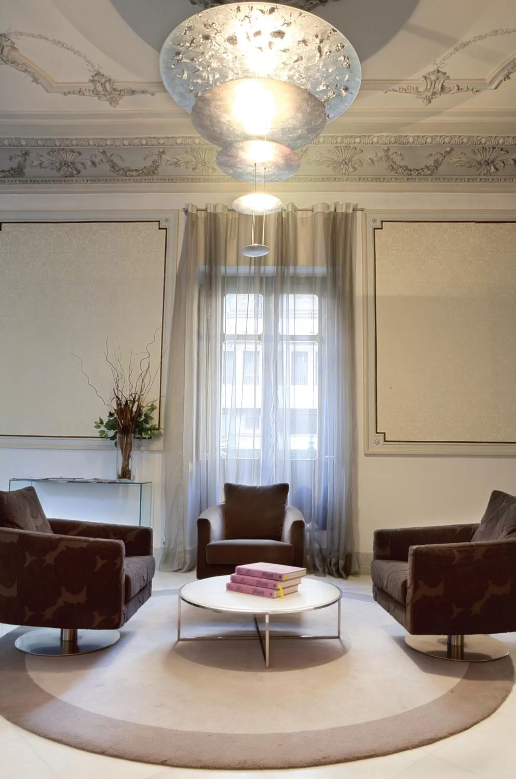 Lounge or bar in Hospes Palacio de los Patos, a Member of Design Hotels