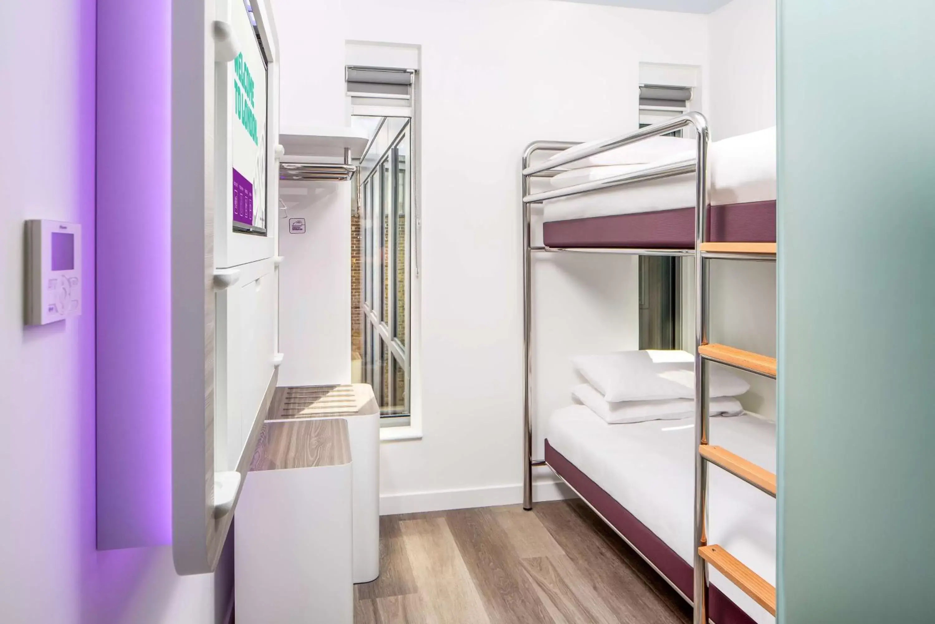 Photo of the whole room, Bunk Bed in YOTEL London City