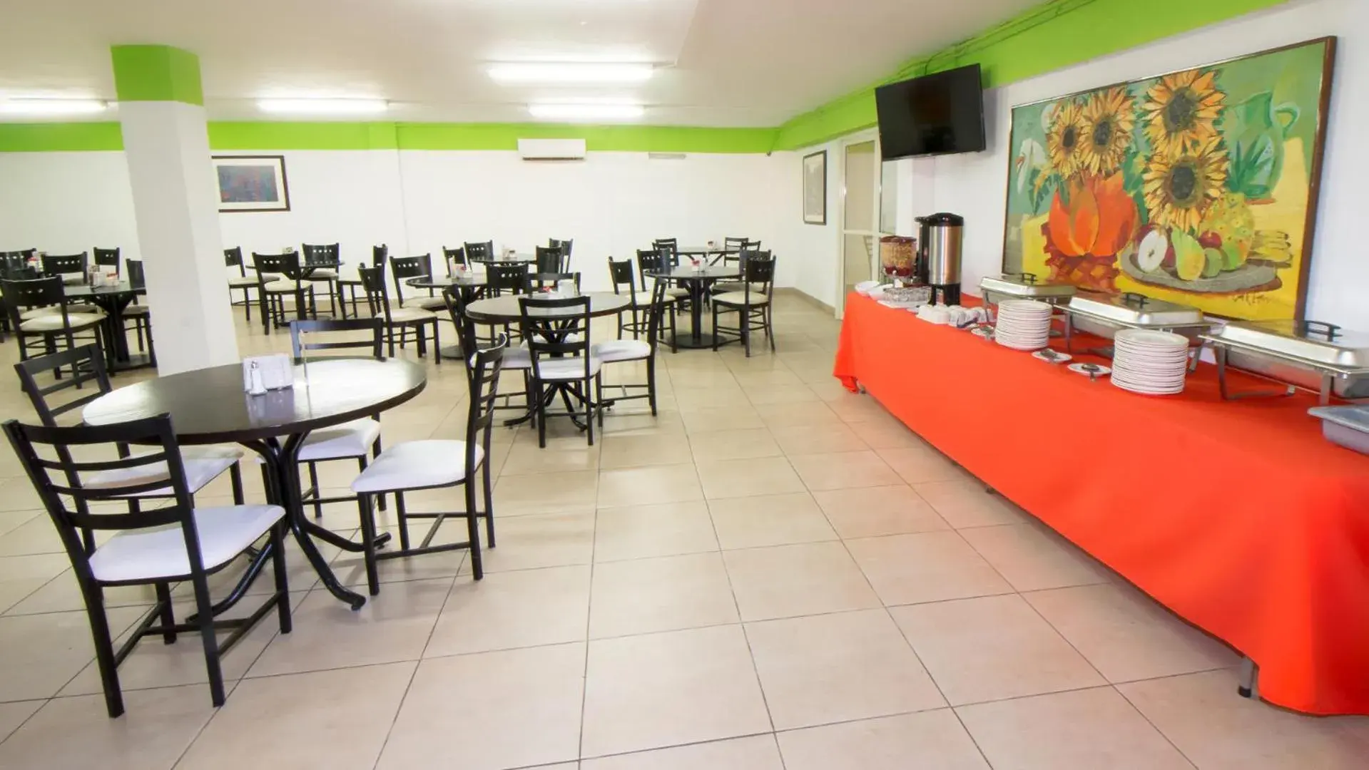 Restaurant/places to eat in CHN Hotel Monterrey Santa Fe Restaurant/places to eat in CHN Hotel Monterrey Santa Fe