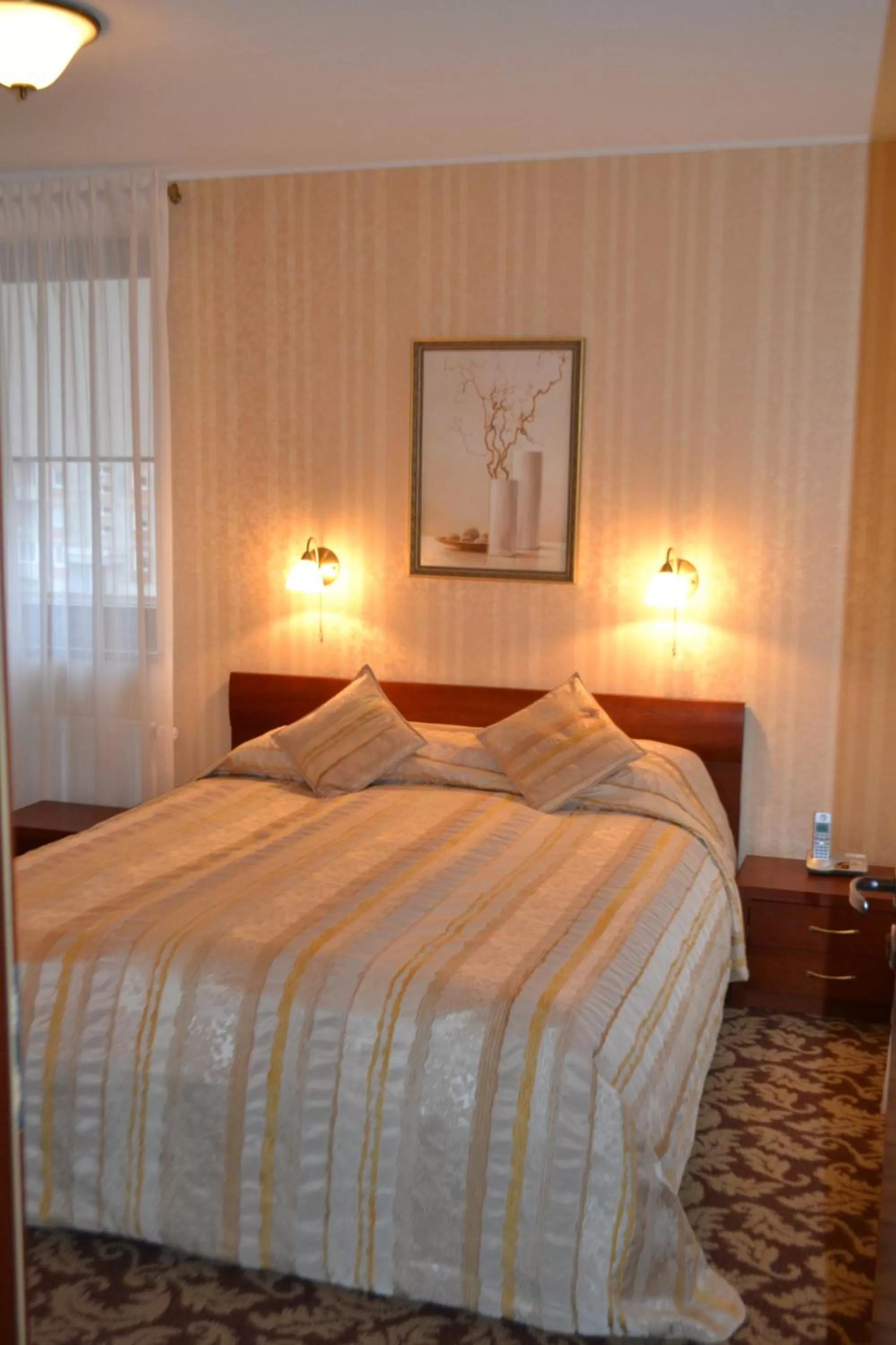 Photo of the whole room, Bed in Gilija