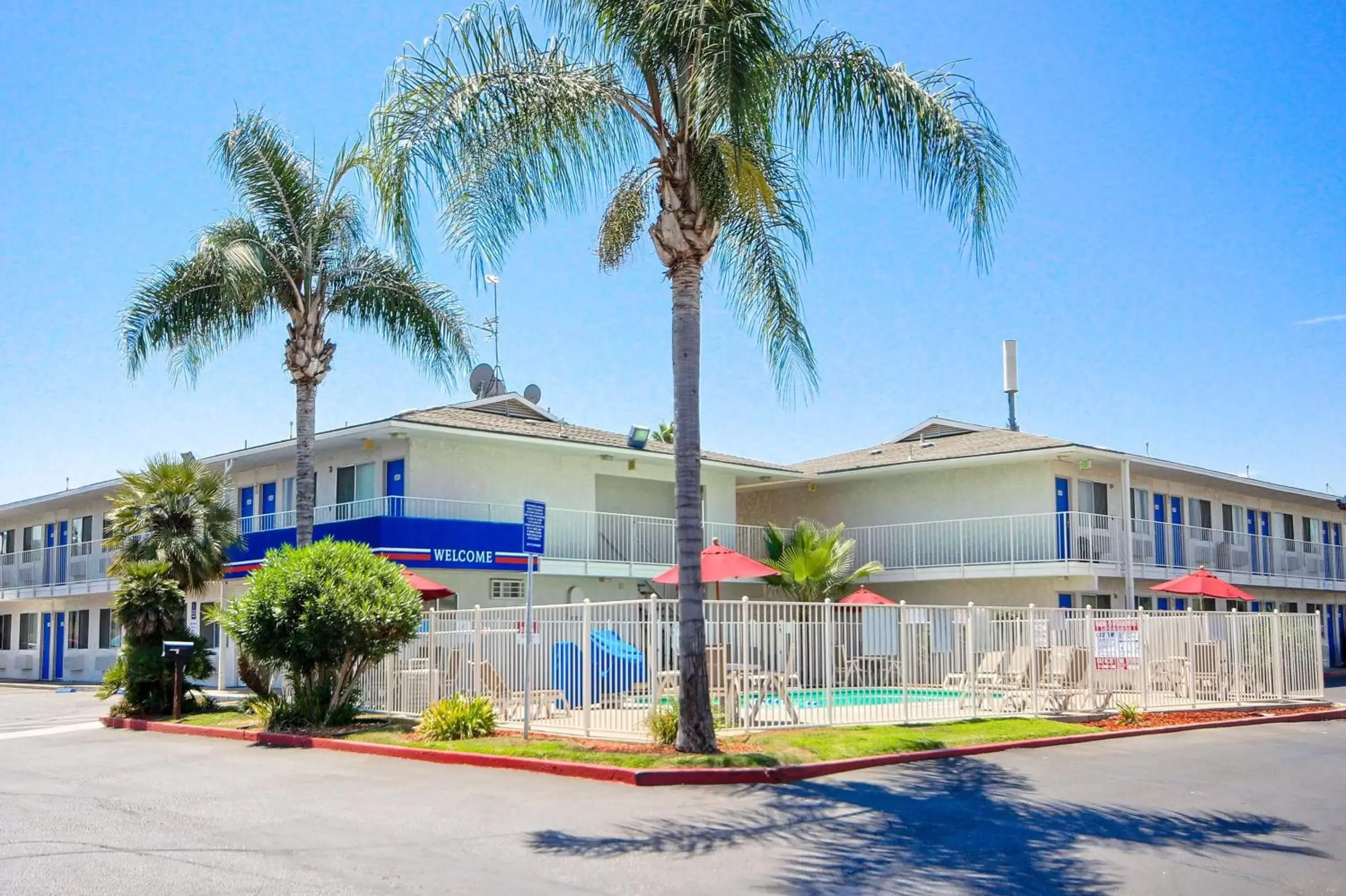 Property Building in Motel 6-Tulare, CA