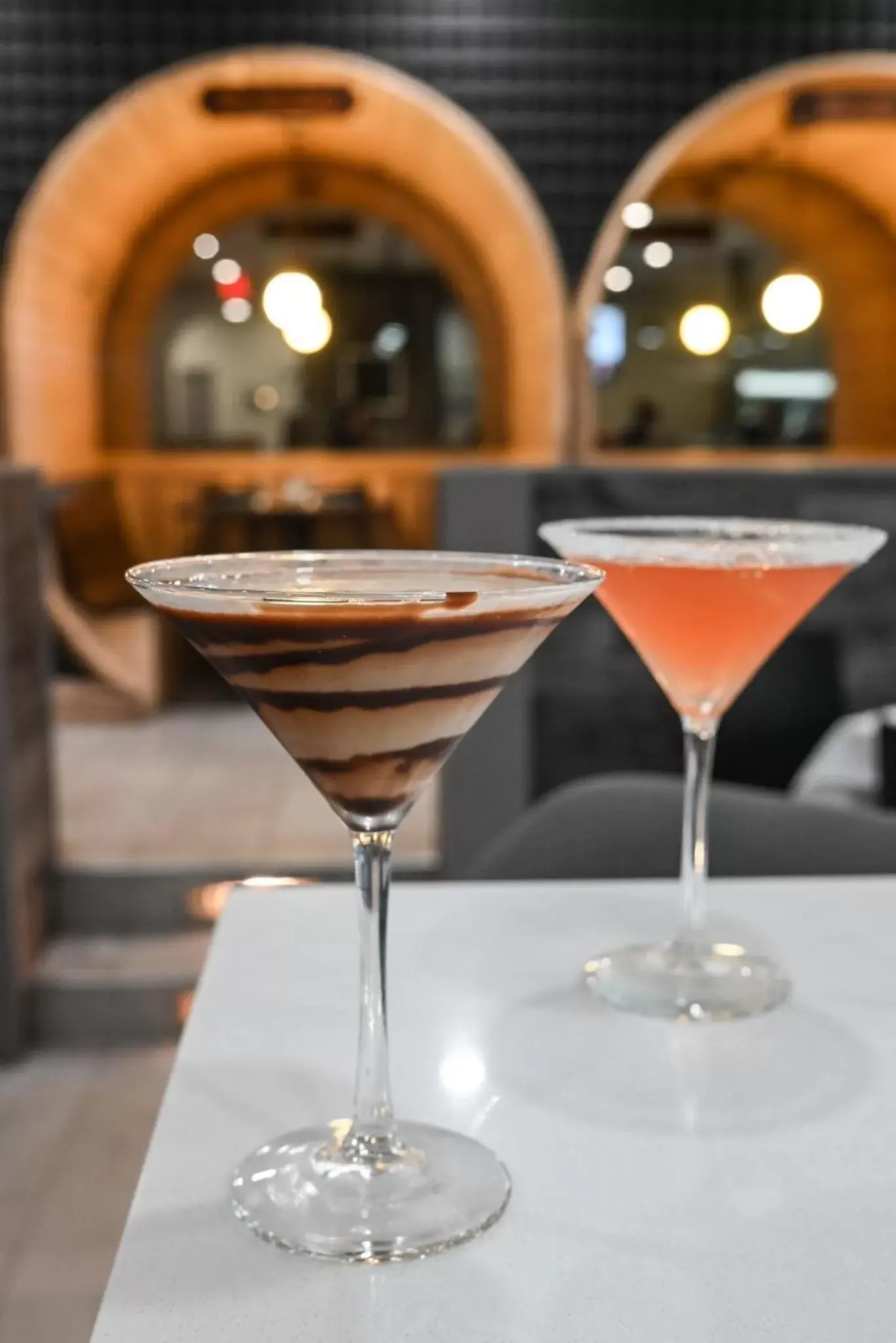 Lounge or bar in Holiday Inn Cleveland-Mayfield by IHG Lounge or bar in Holiday Inn Cleveland-Mayfield by IHG