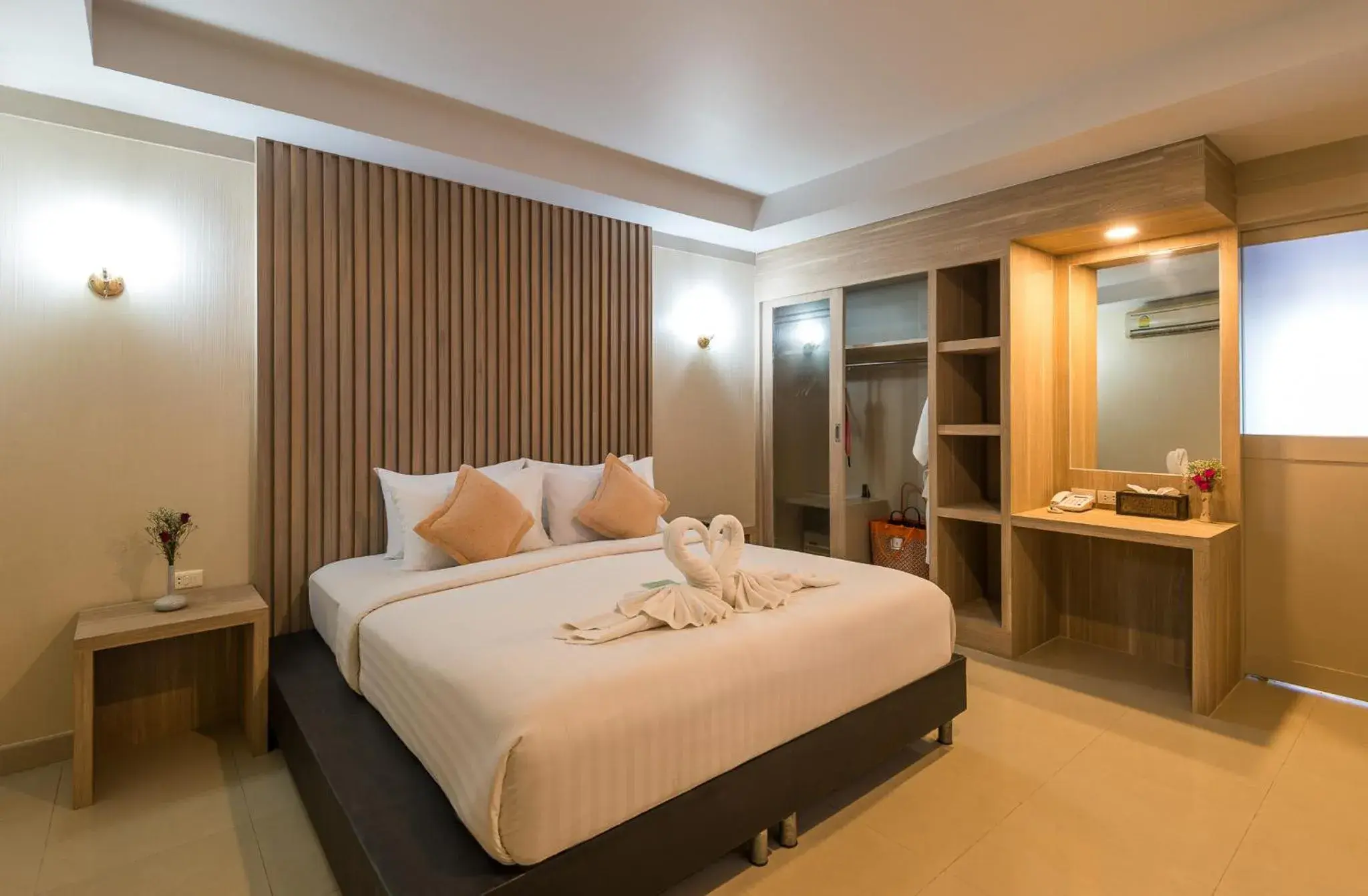 Bed in Lanta Sand Resort & Spa