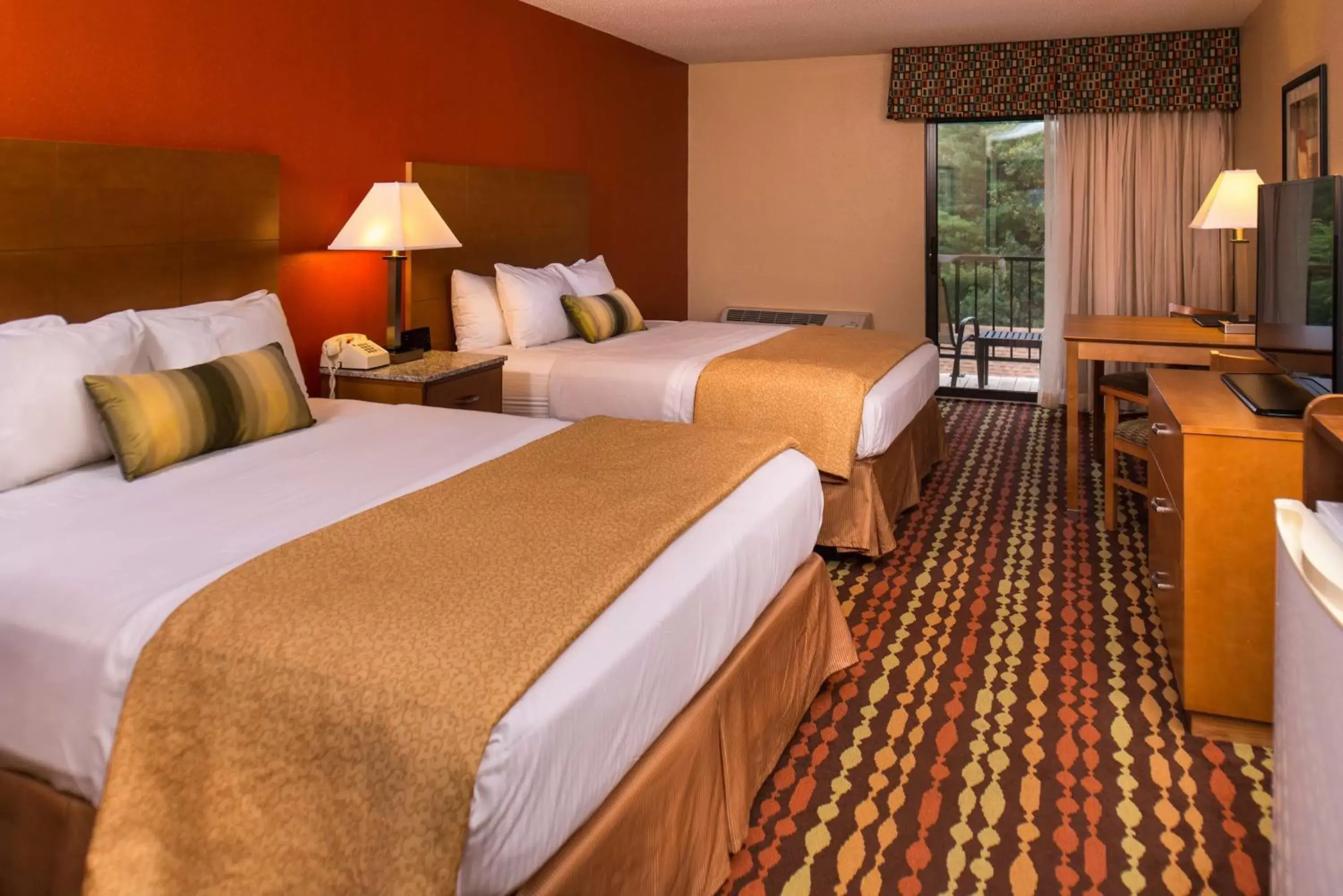 Photo of the whole room, Bed in Best Western Ambassador Inn & Suites