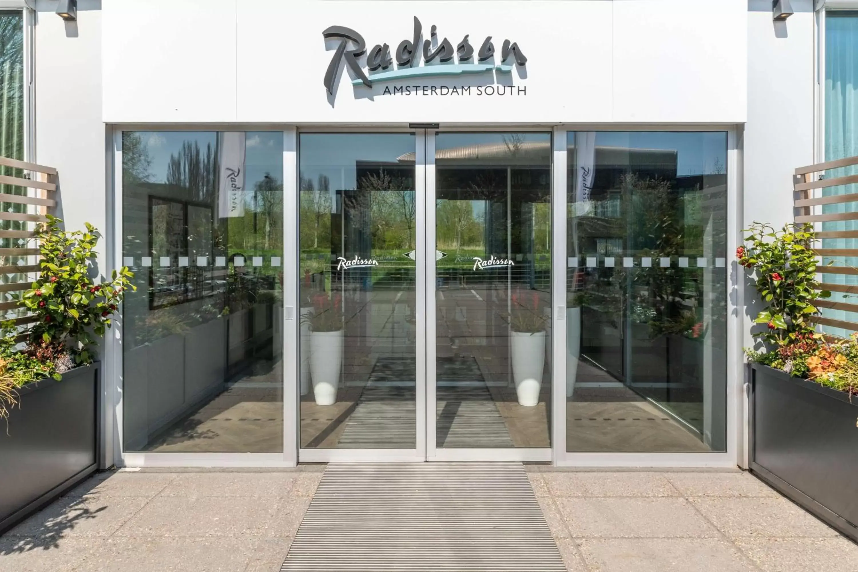 Property building in Radisson Hotel & Suites Amsterdam South